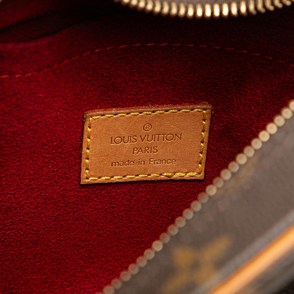 Louis Vuitton Monogram Croissant MM (SHG-r7JJve)