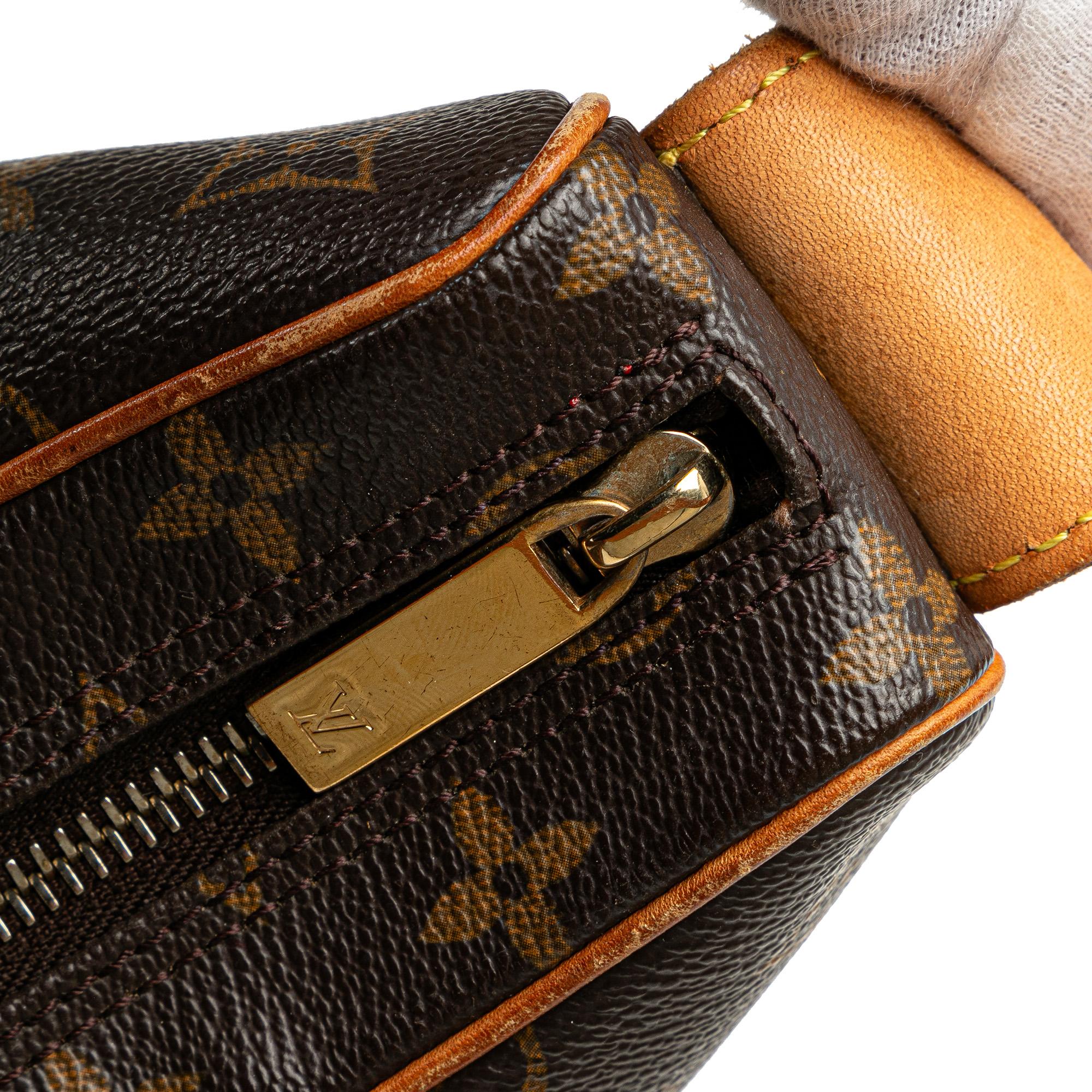 Louis Vuitton Monogram Croissant MM