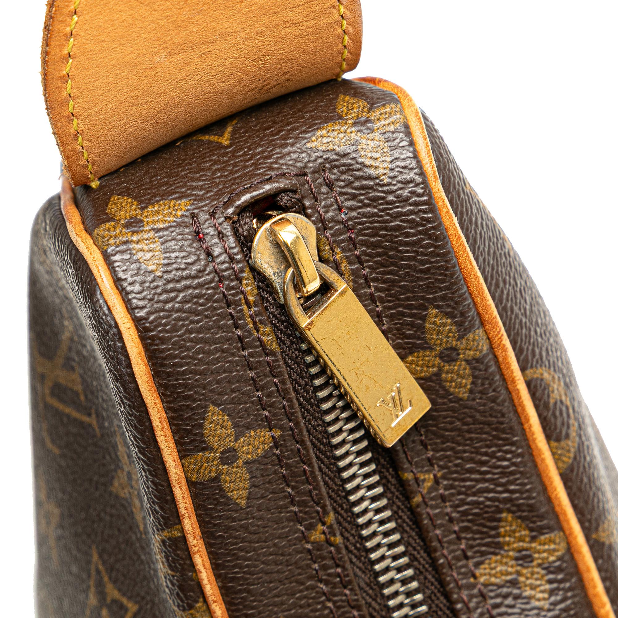 Louis Vuitton Monogram Croissant MM