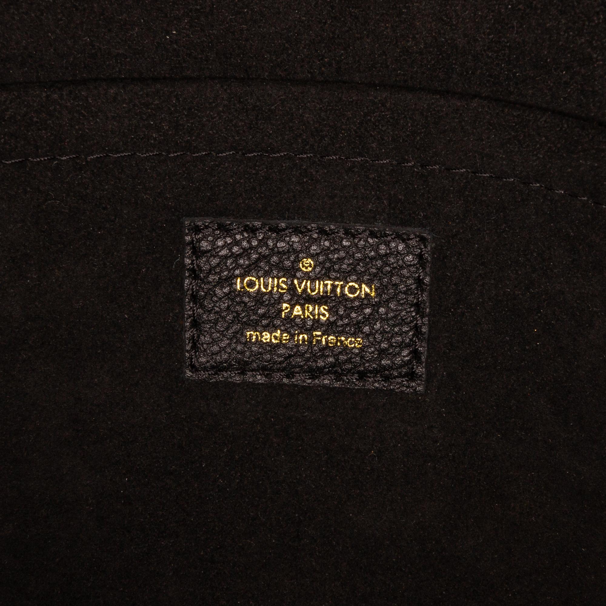 Louis Vuitton Monogram Daily Pouch (SHG-gztsSQ)