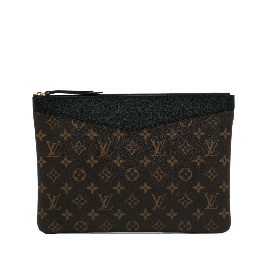 Louis Vuitton Monogram Daily Pouch (SHG-gztsSQ)