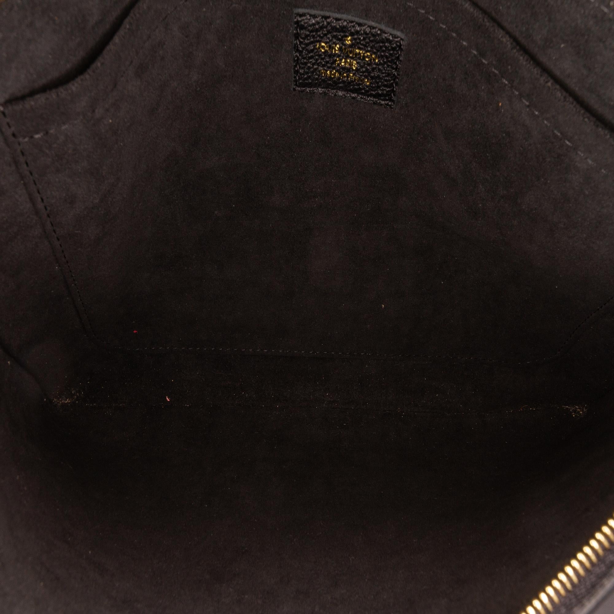 Louis Vuitton Monogram Daily Pouch (SHG-gztsSQ)