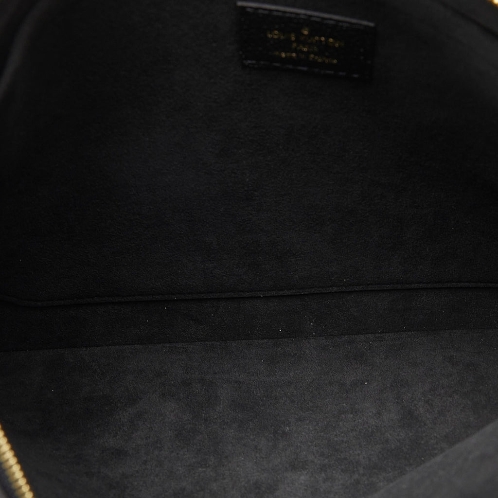 Louis Vuitton Monogram Daily Pouch (SHG-RzJs7T)