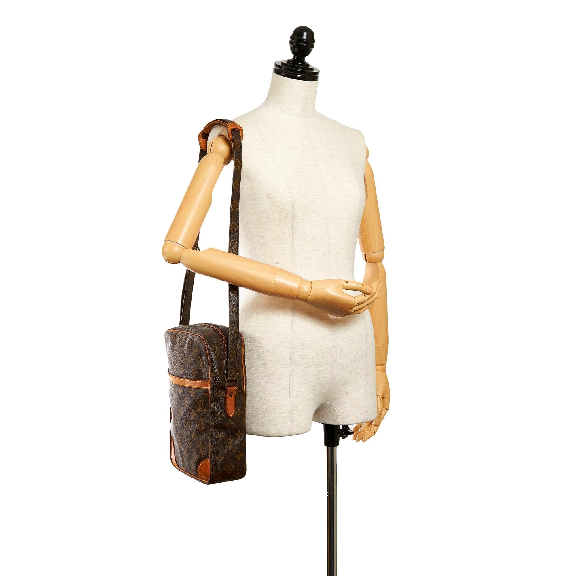 Louis Vuitton Monogram Danube (SHG-31074)