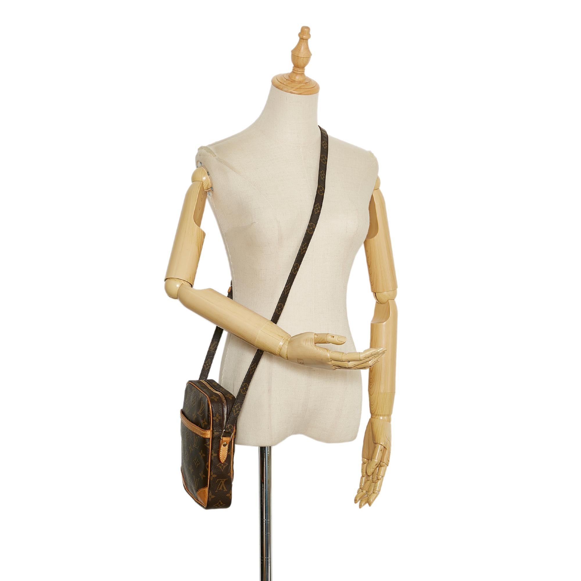 Louis Vuitton Monogram Danube (SHG-37250)
