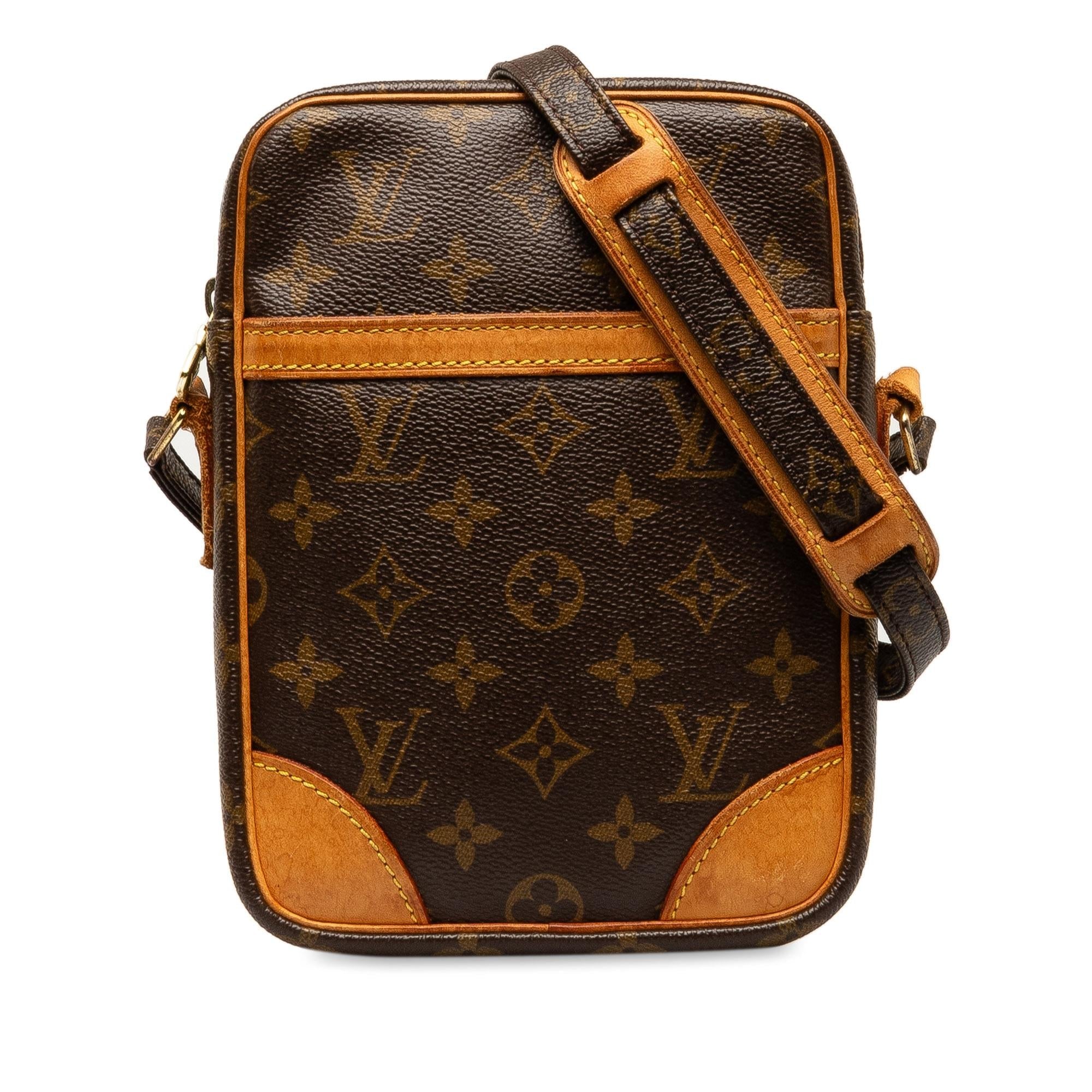 Louis Vuitton Monogram Danube (SHG-HbUAfV)
