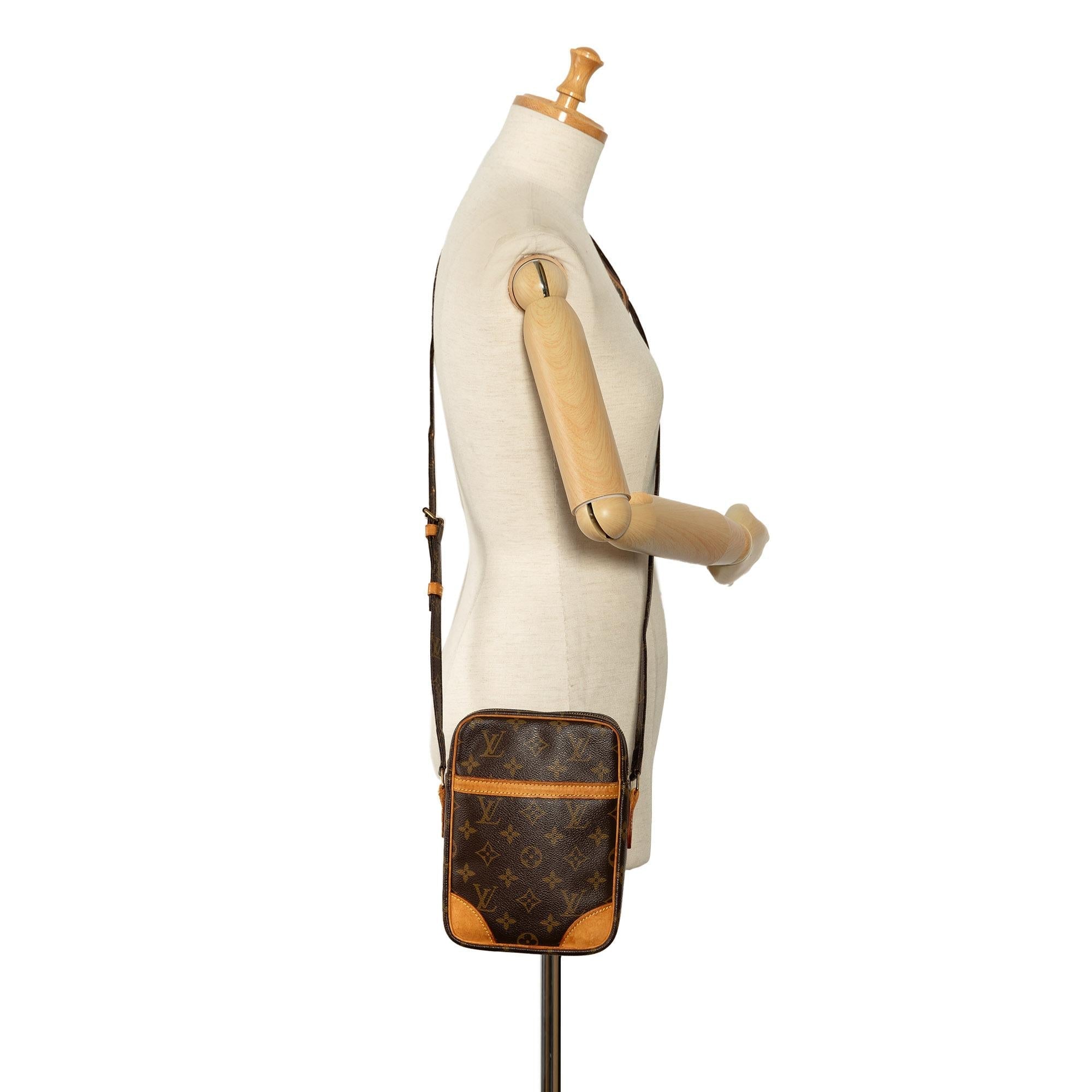 Louis Vuitton Monogram Danube (SHG-HbUAfV)