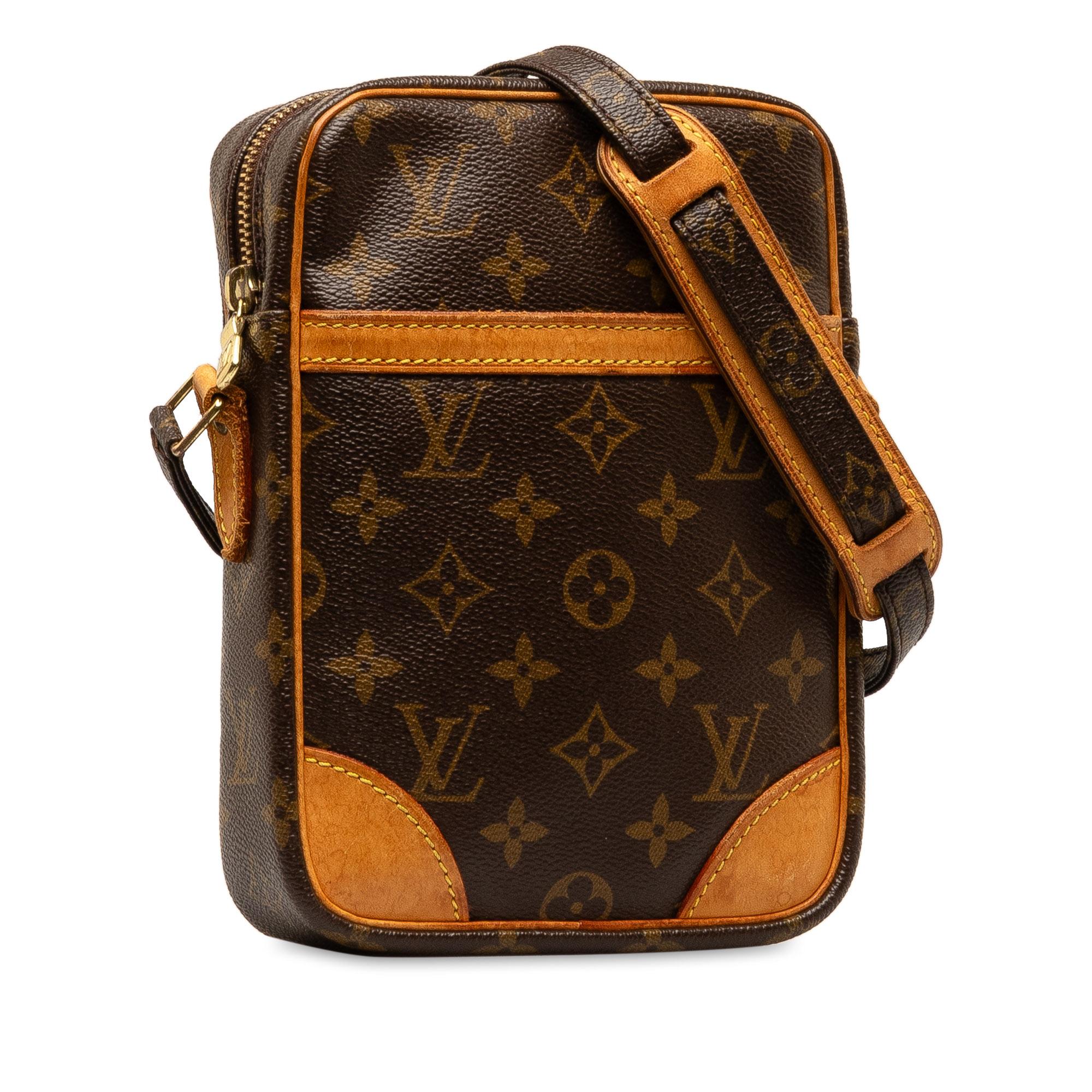 Louis Vuitton Monogram Danube (SHG-HbUAfV)