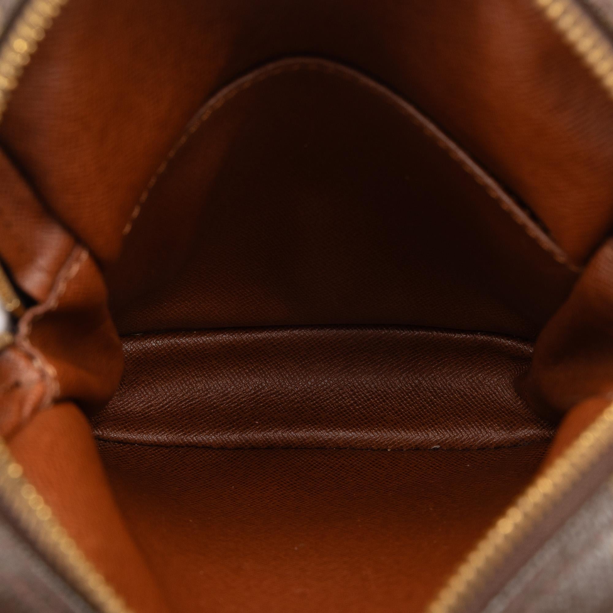 Louis Vuitton Monogram Danube (SHG-Irnqcv)