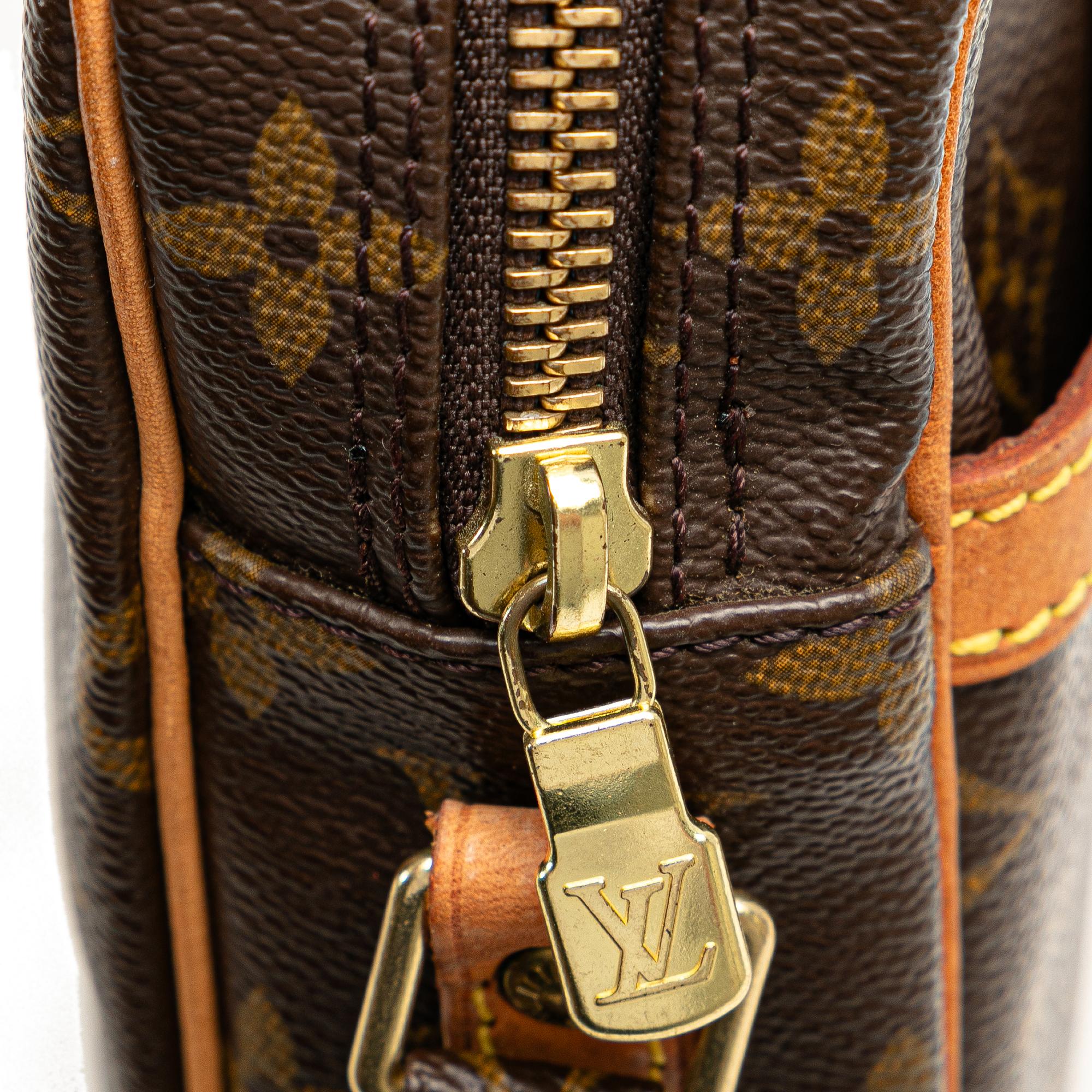 Louis Vuitton Monogram Danube (SHG-WHq8YV)