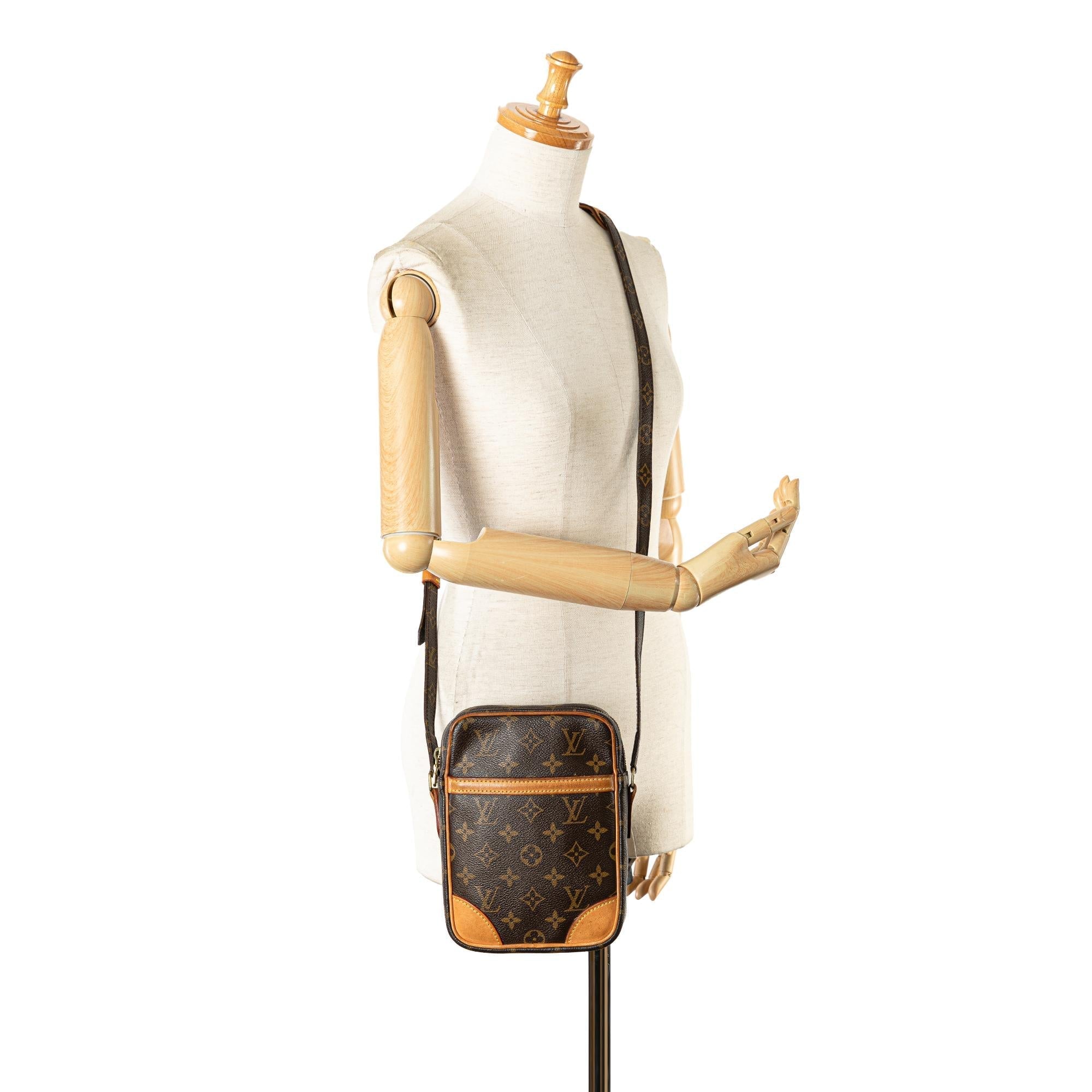 Louis Vuitton Monogram Danube (SHG-hmBIHz)