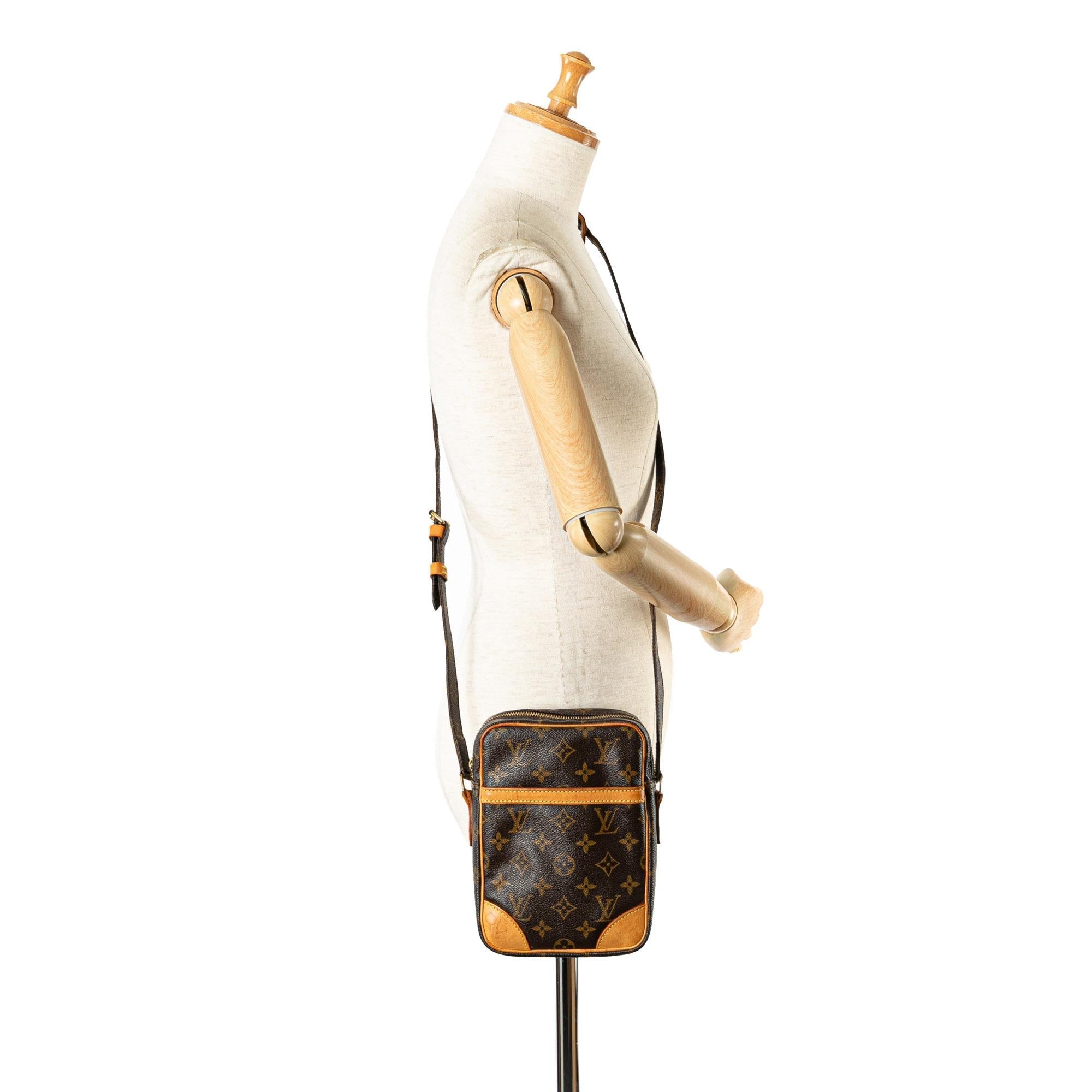 Louis Vuitton Monogram Danube (SHG-PyyPAb)