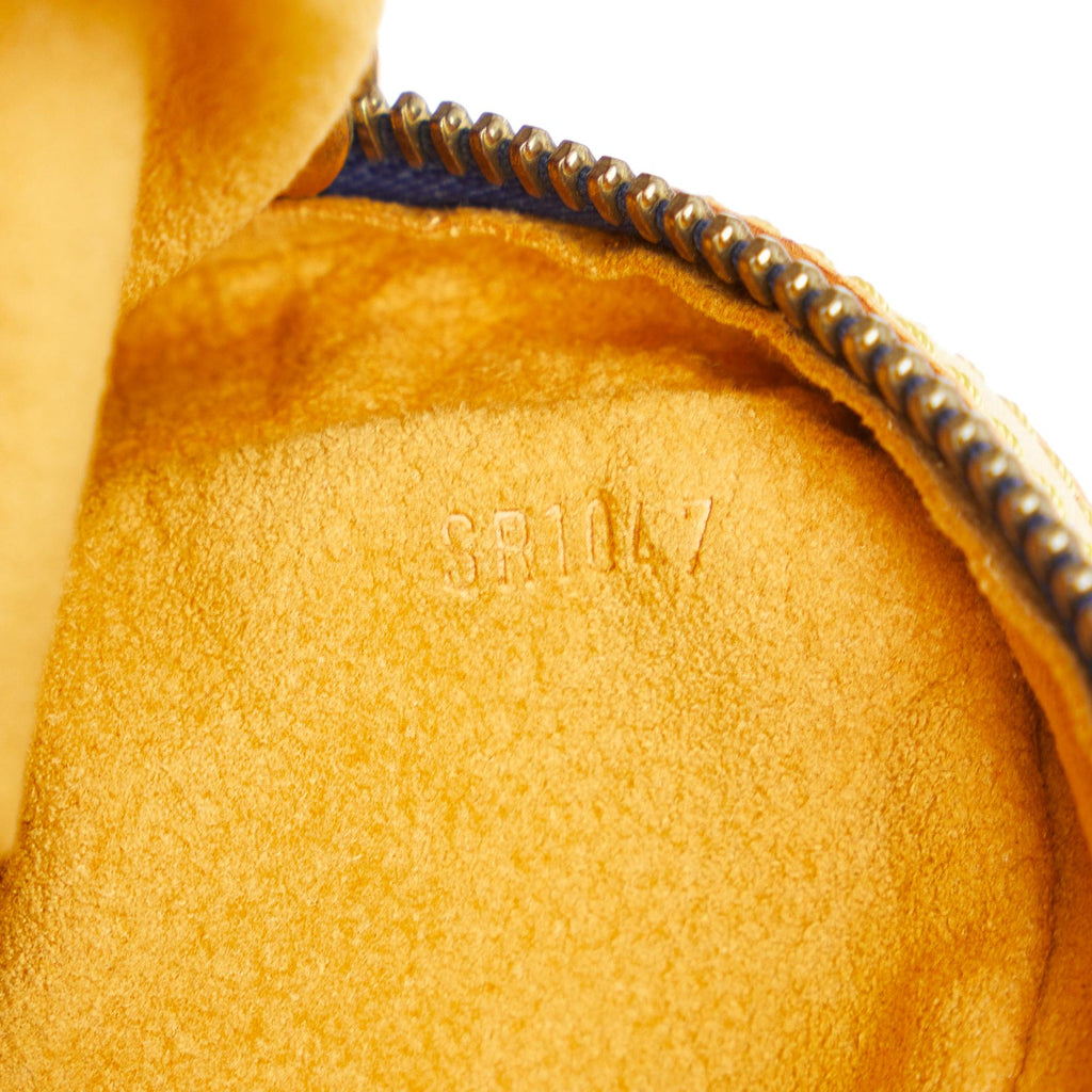 Louis Vuitton Monogram Denim Camera Bag (SHG-eRz7fL)