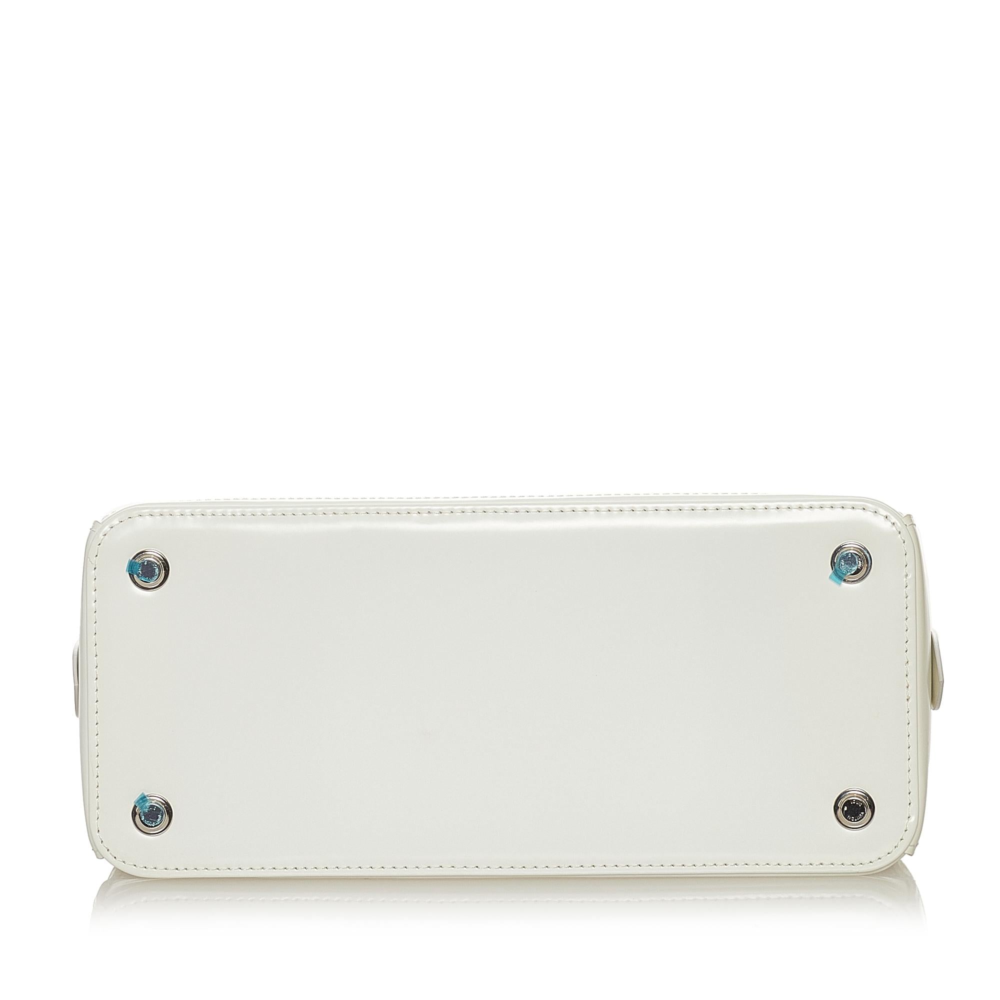 Louis Vuitton Monogram Dora PM (SHG-27925)