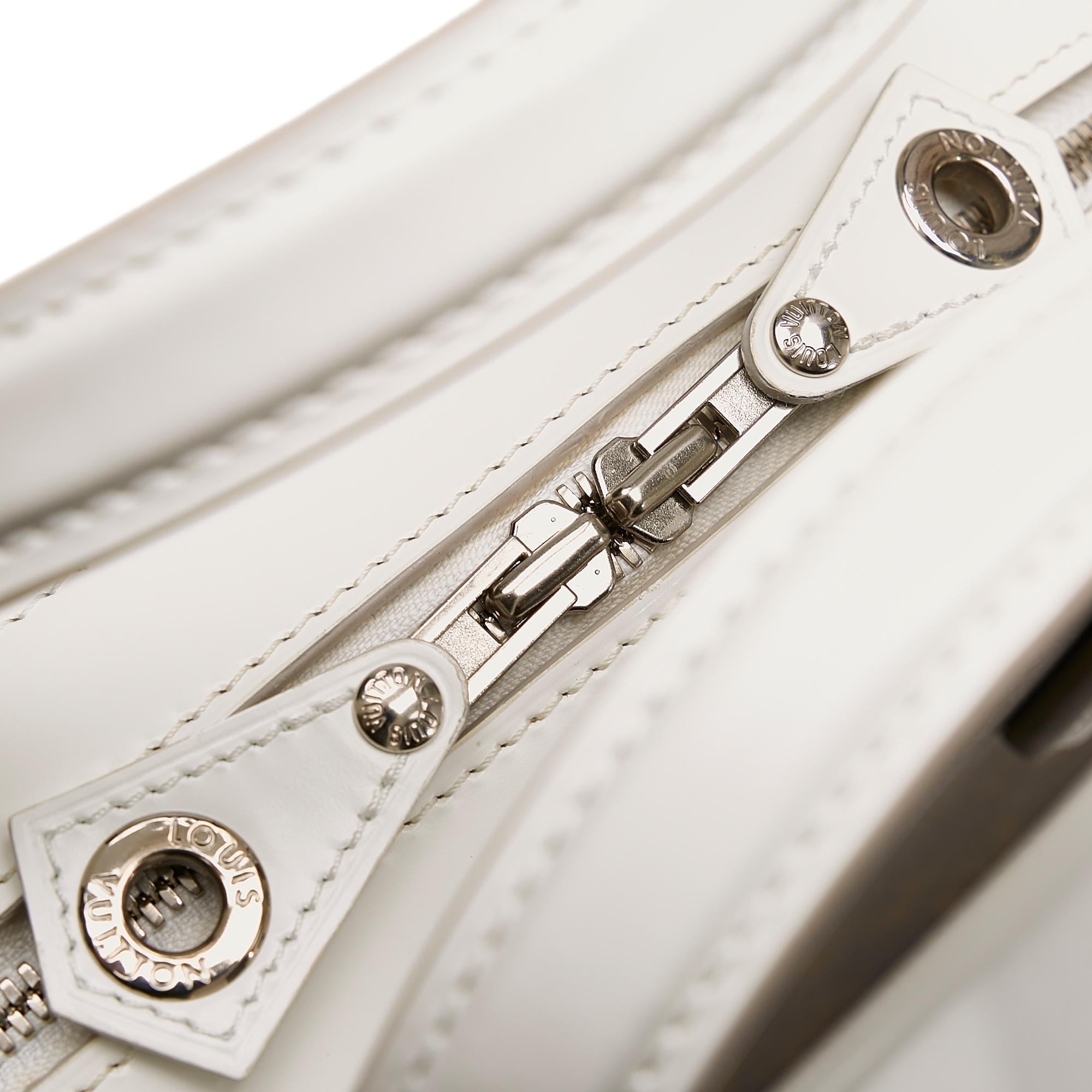 Louis Vuitton Monogram Dora PM (SHG-27925)