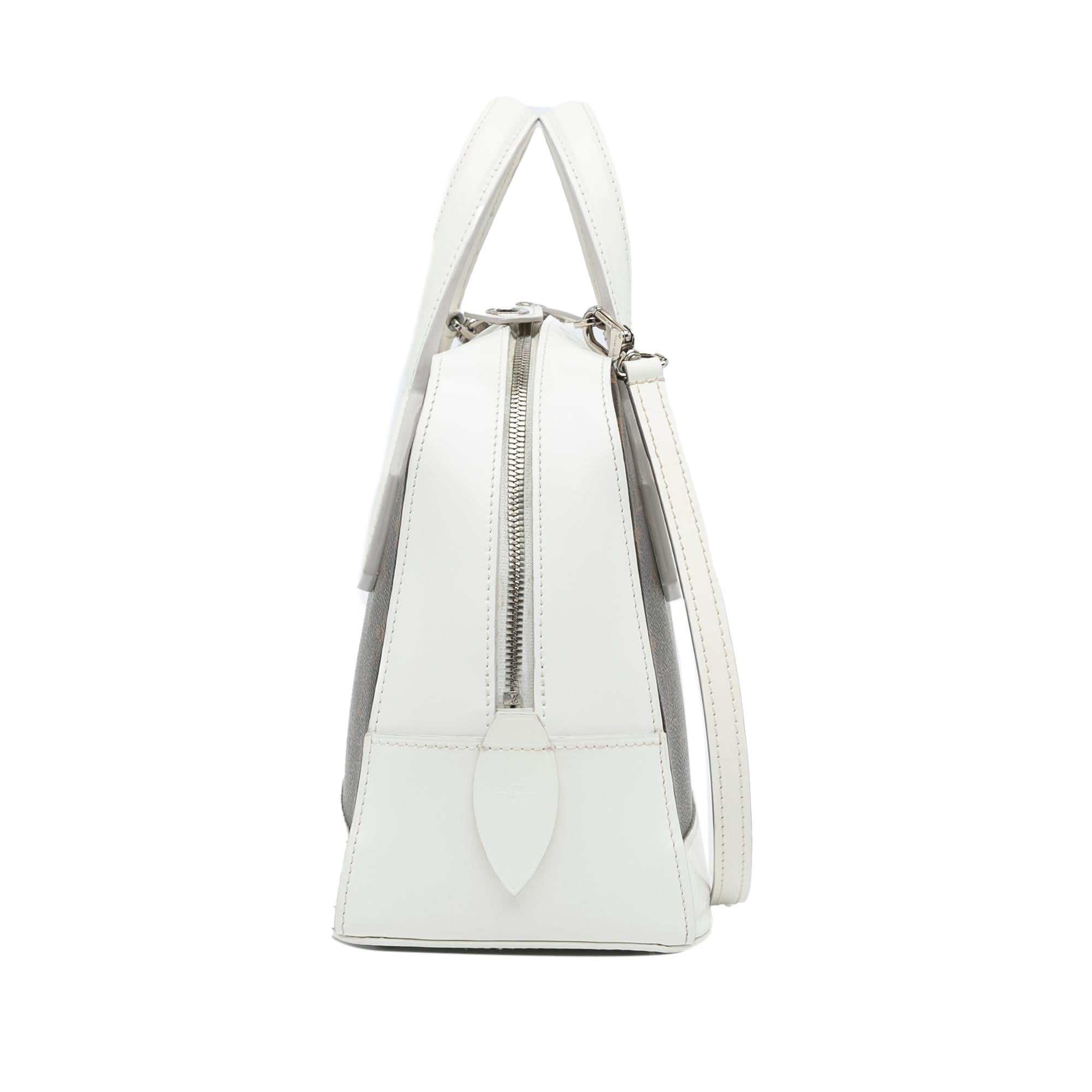 Louis Vuitton Monogram Dora PM (SHG-HZfIsu)