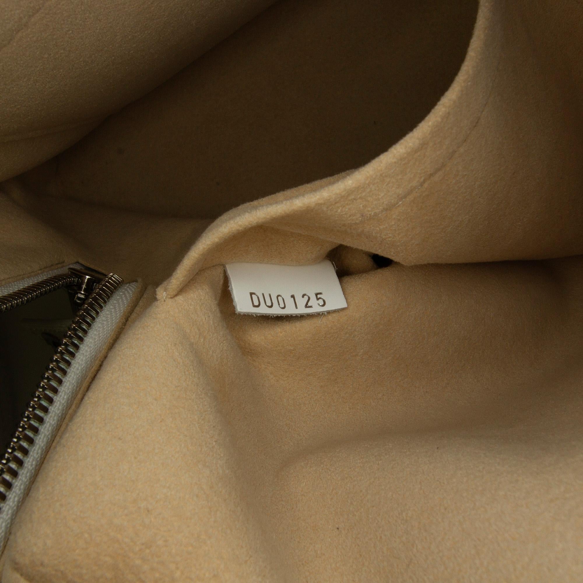 Louis Vuitton Monogram Dora PM (SHG-HZfIsu)