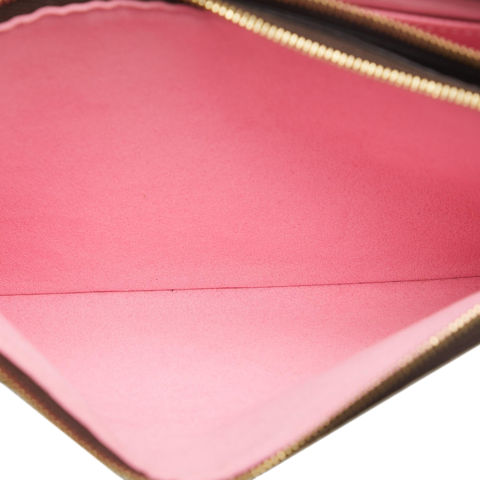 Louis Vuitton Monogram Double Zip Pochette Illustre Vivienne Shanghai (SHG-w5QTIp)