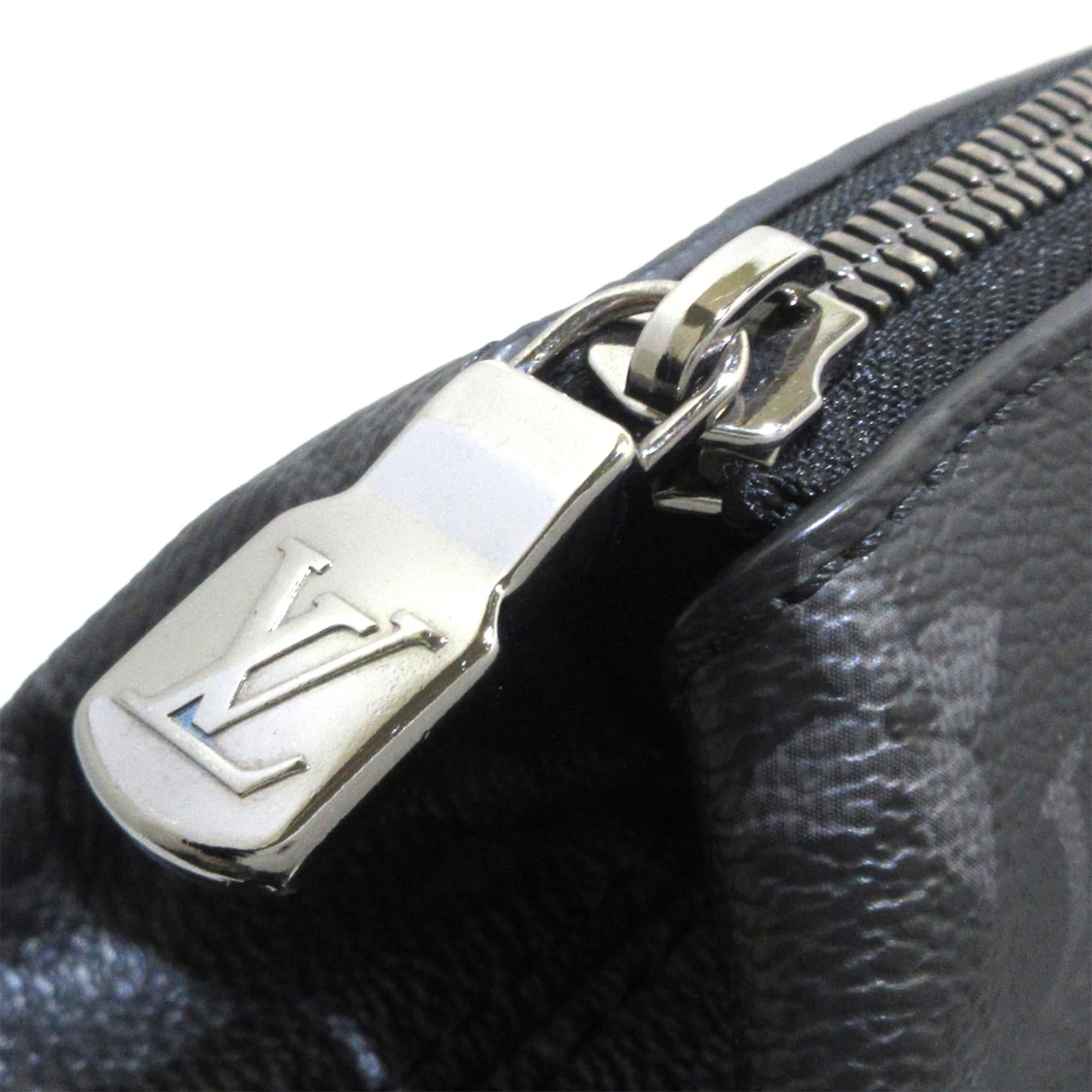 Louis Vuitton Monogram Eclipse Apollo Messenger MM (SHG-36944)