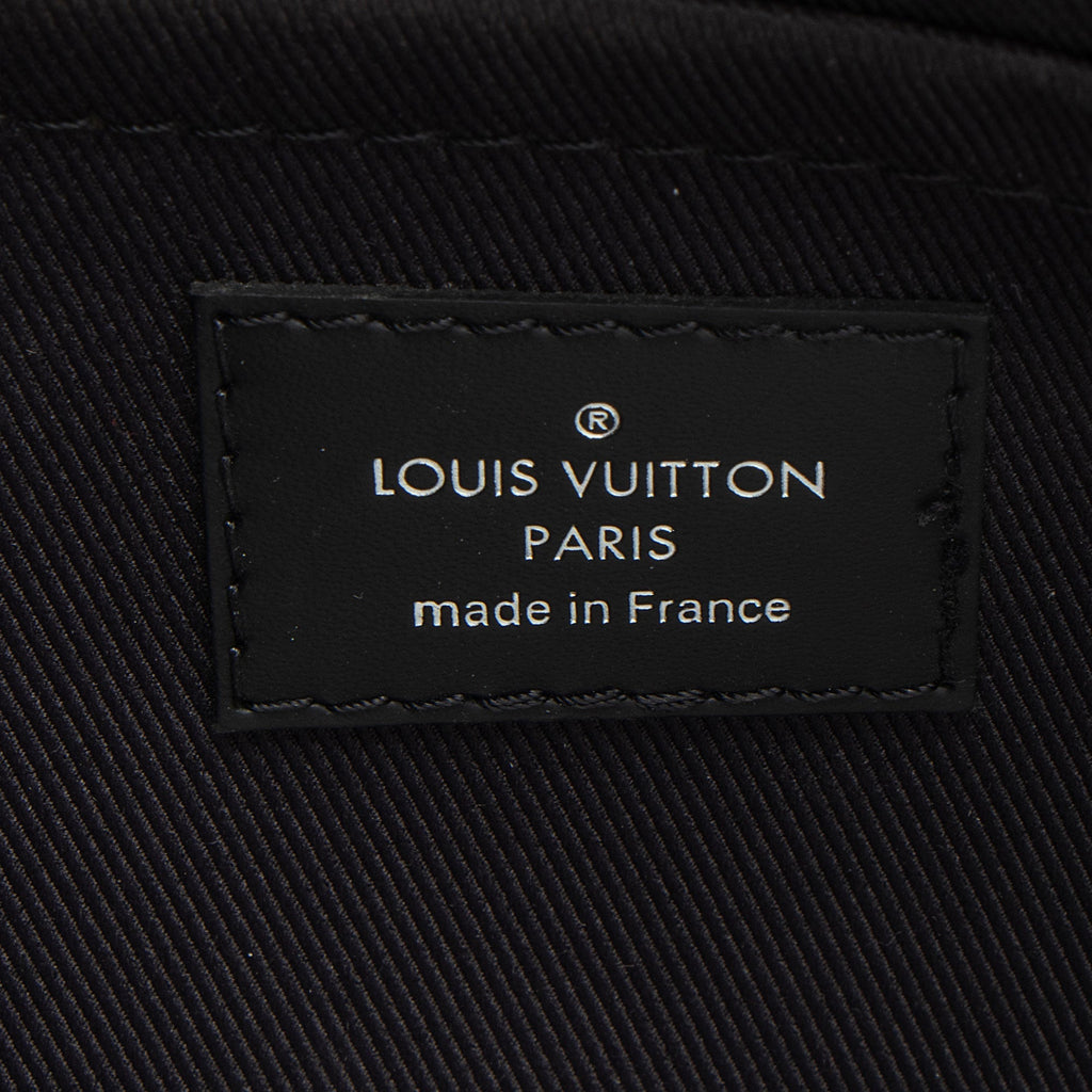 Louis Vuitton Monogram Eclipse Discovery GM Pochette