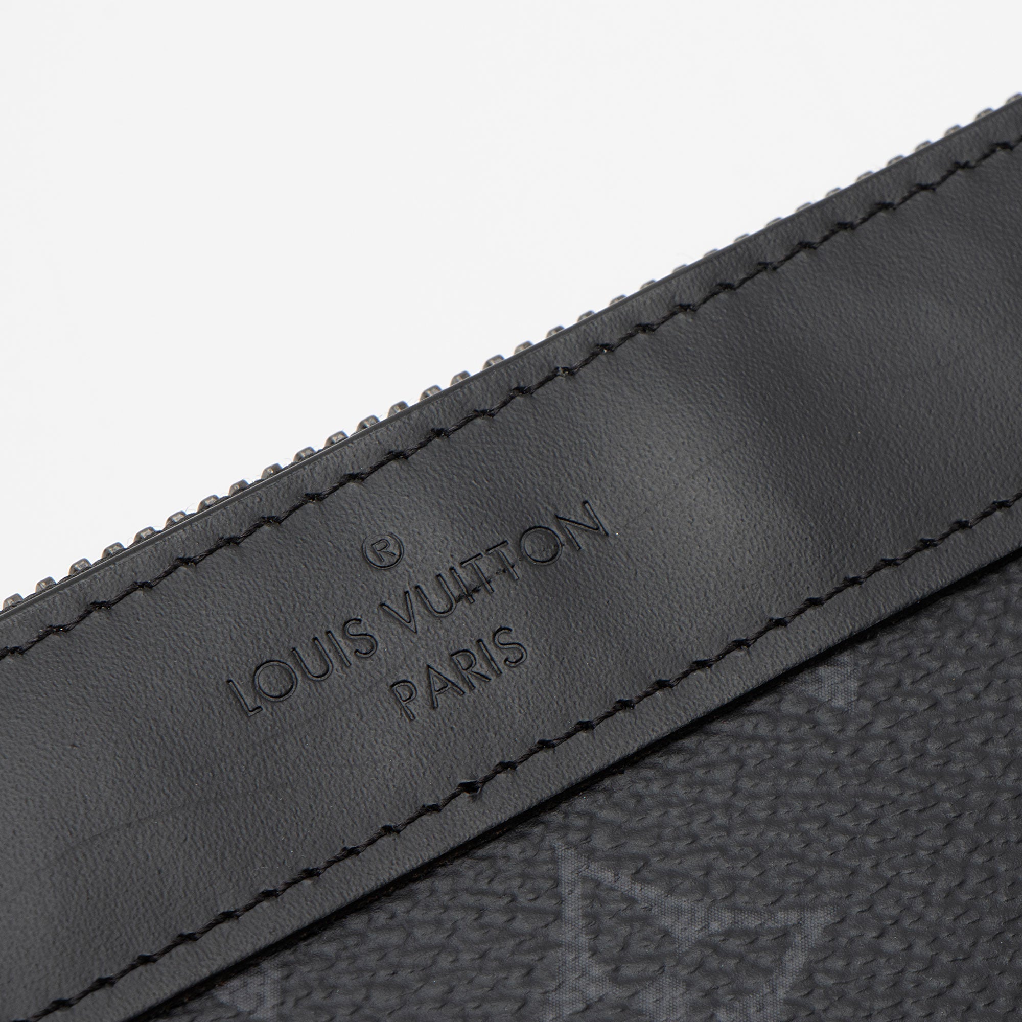 Louis Vuitton Monogram Eclipse Discovery PM Pochette (SHF-X0jOOj)