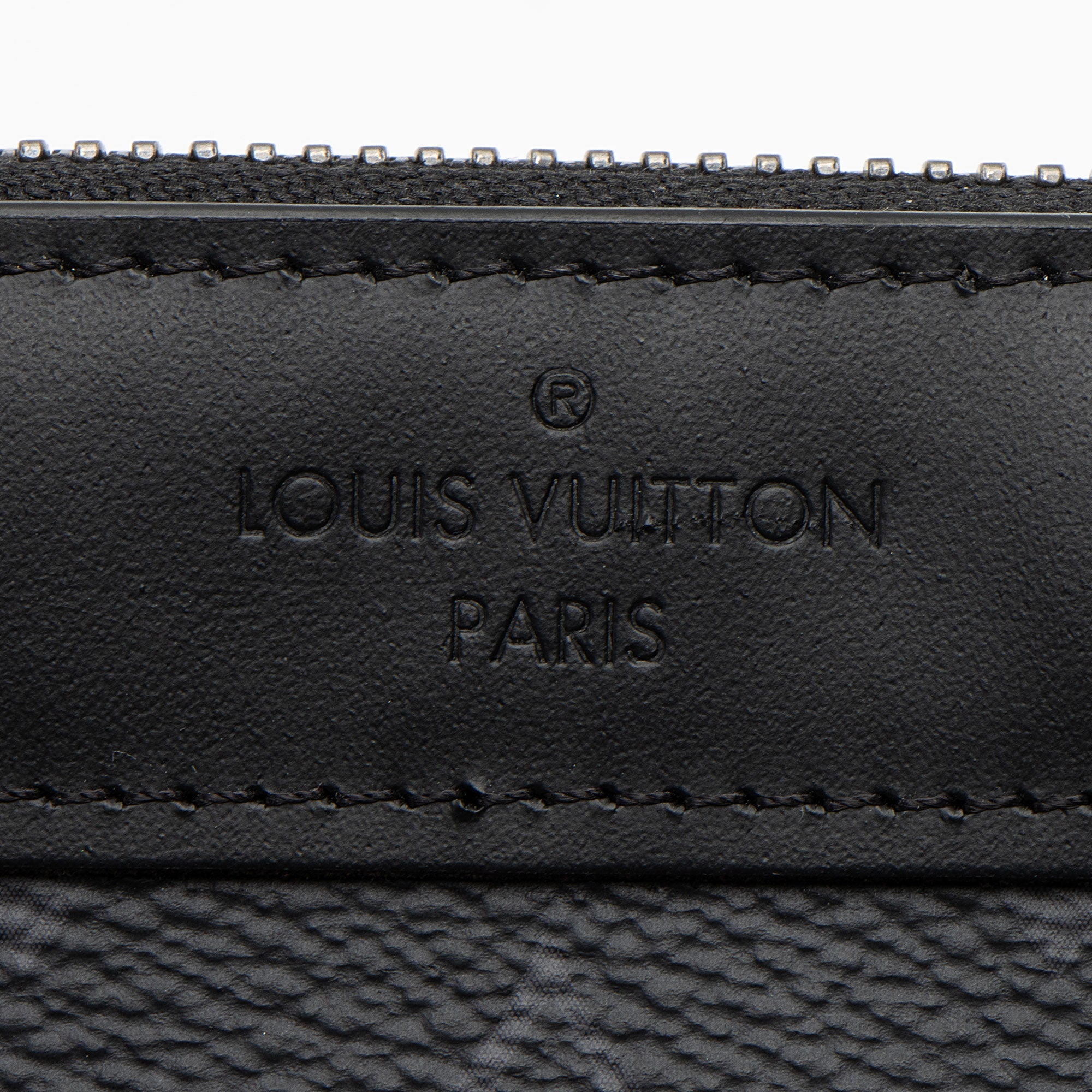 Louis Vuitton Monogram Eclipse Discovery PM Pochette (SHF-X0jOOj)