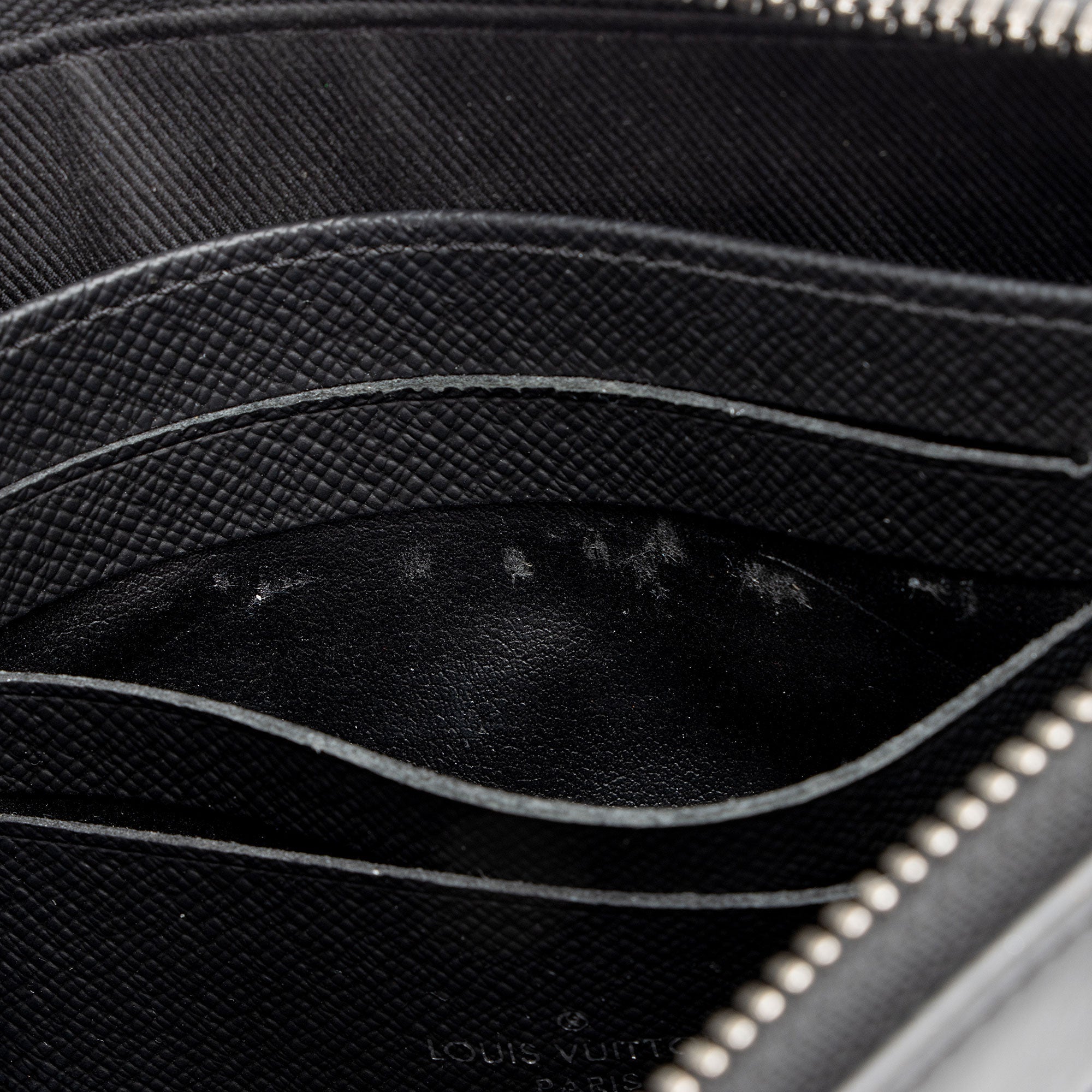 Louis Vuitton Monogram Eclipse Discovery PM Pochette (SHF-ZnpcOA)