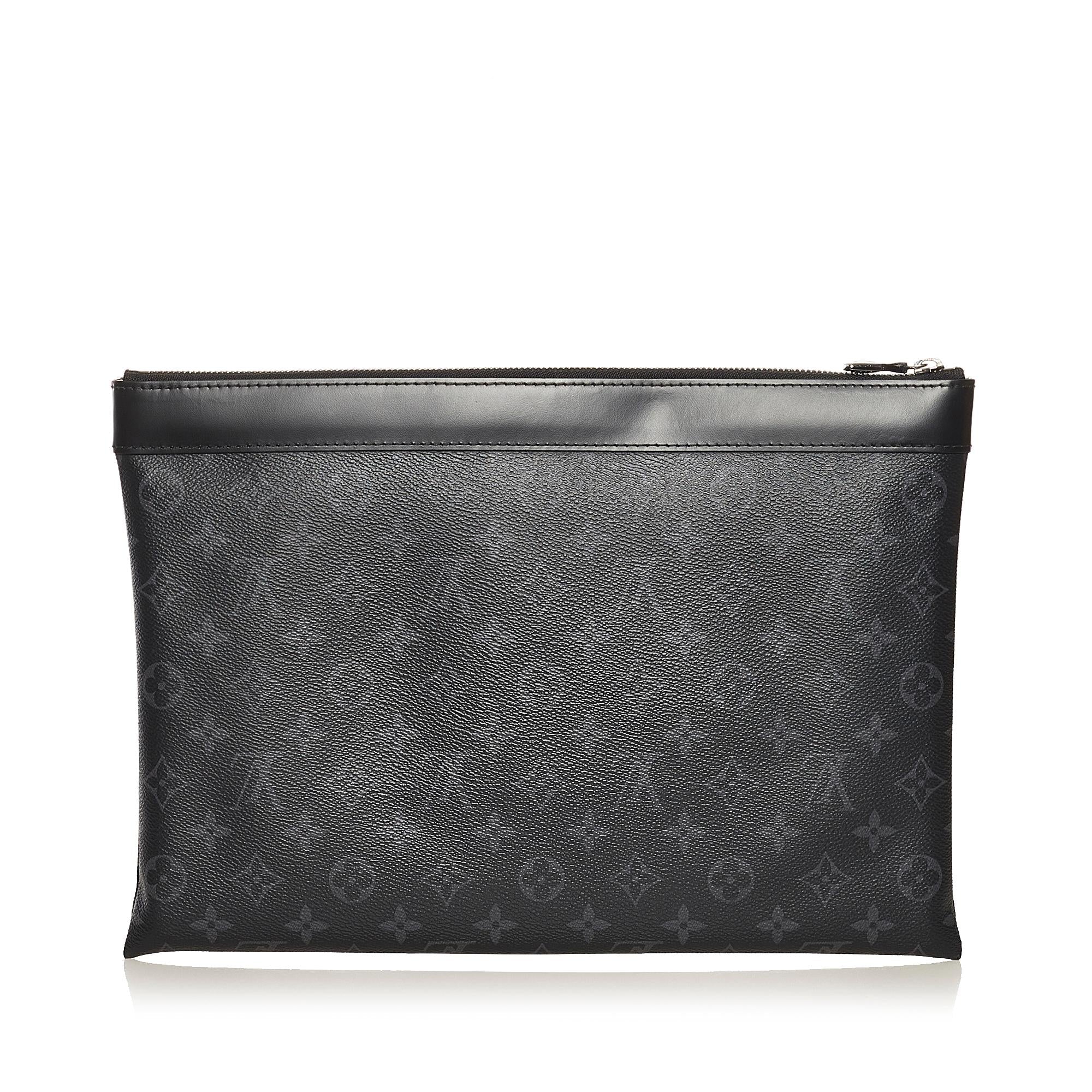 Louis Vuitton Monogram Eclipse Discovery Pochette GM (SHG-37297)