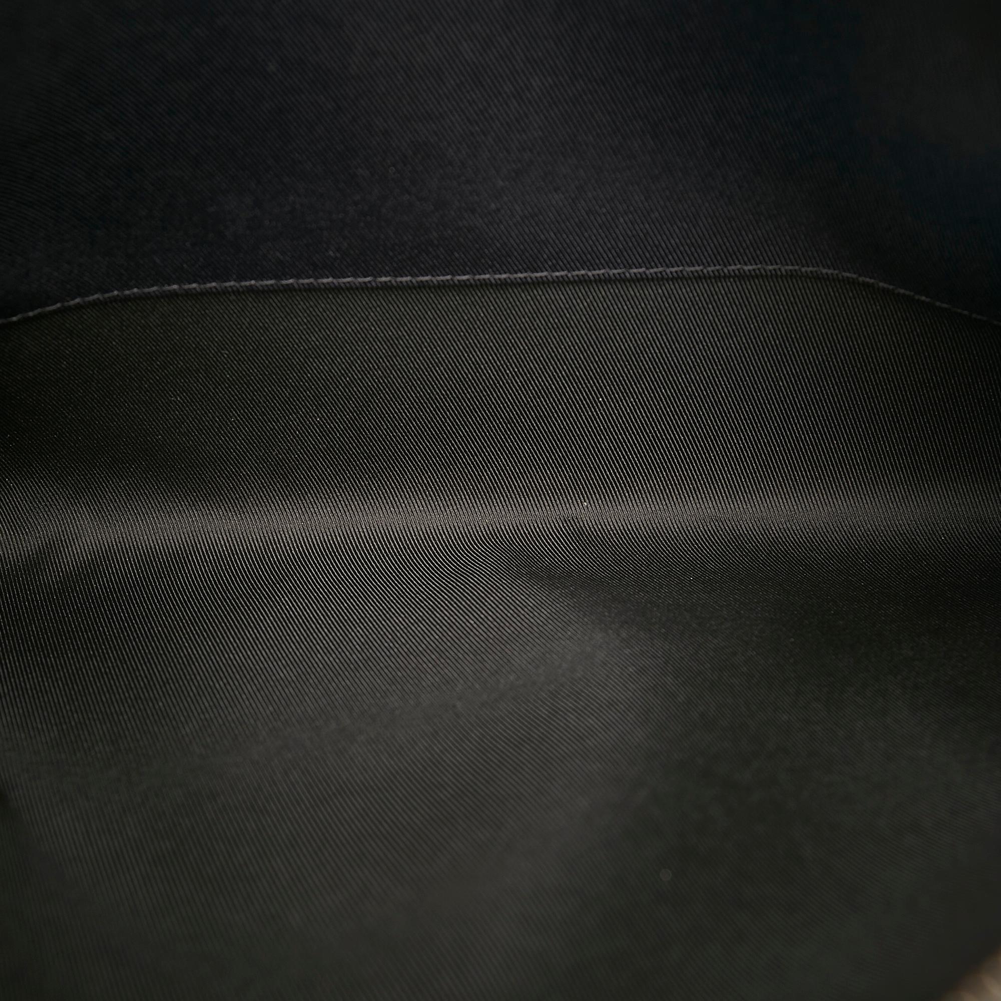 Louis Vuitton Monogram Eclipse Discovery Pochette GM (SHG-37297)
