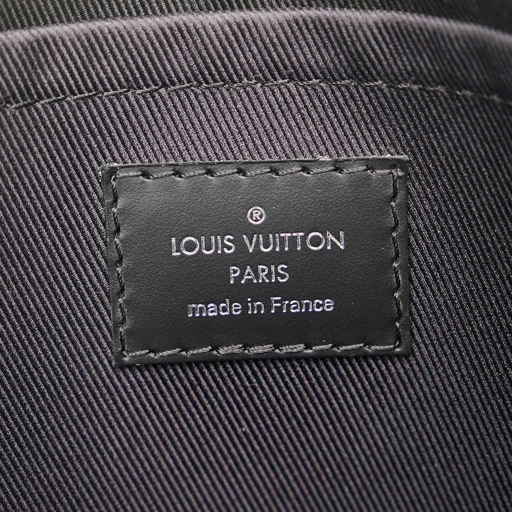 Louis Vuitton Monogram Eclipse Discovery Pochette GM (SHG-37297)