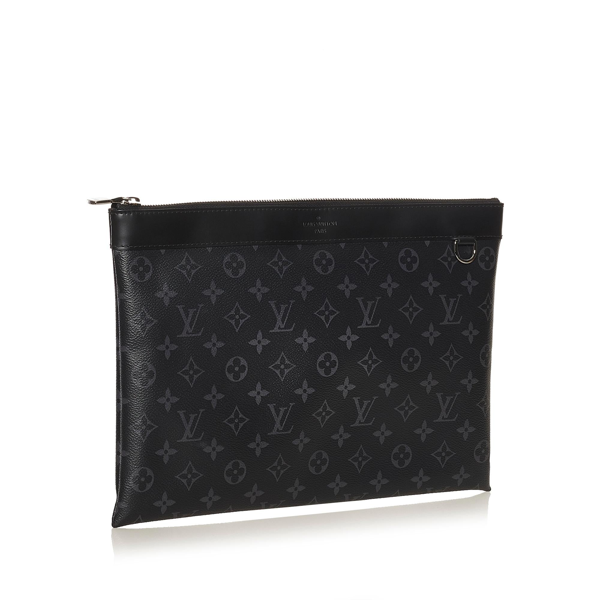 Louis Vuitton Monogram Eclipse Discovery Pochette GM (SHG-37297)