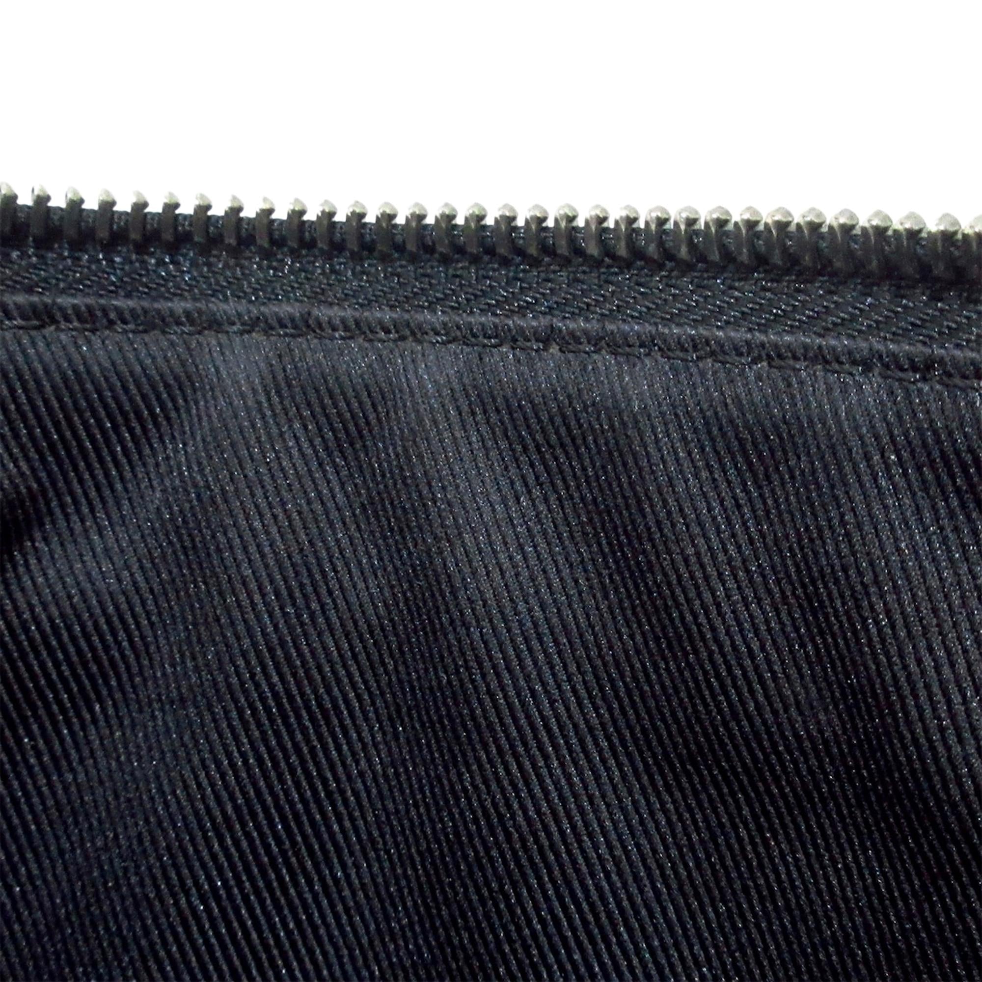 Louis Vuitton Monogram Eclipse Discovery Pochette GM (SHG-EvPn9B)