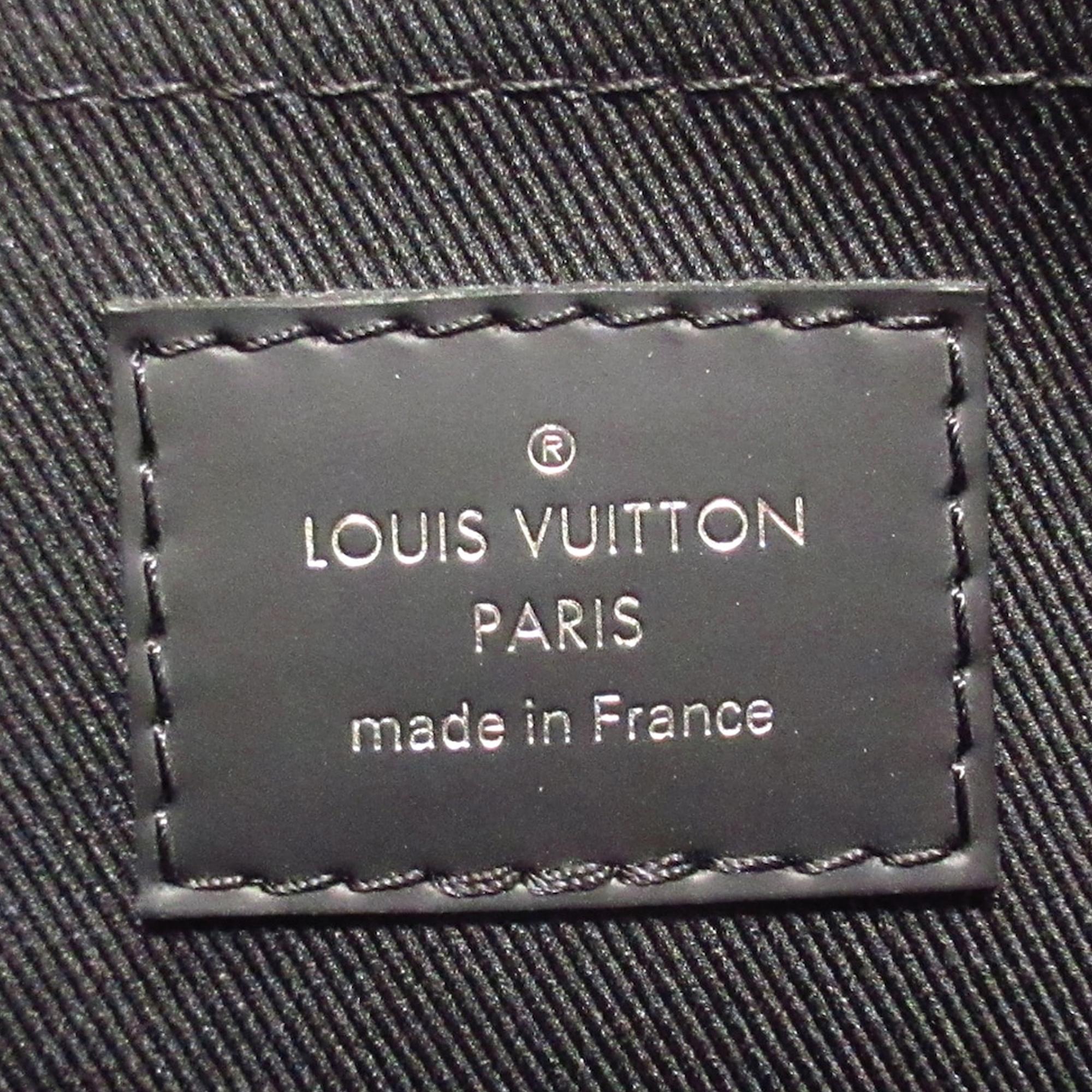 Louis Vuitton Monogram Eclipse Discovery Pochette (SHG-H5M49L)
