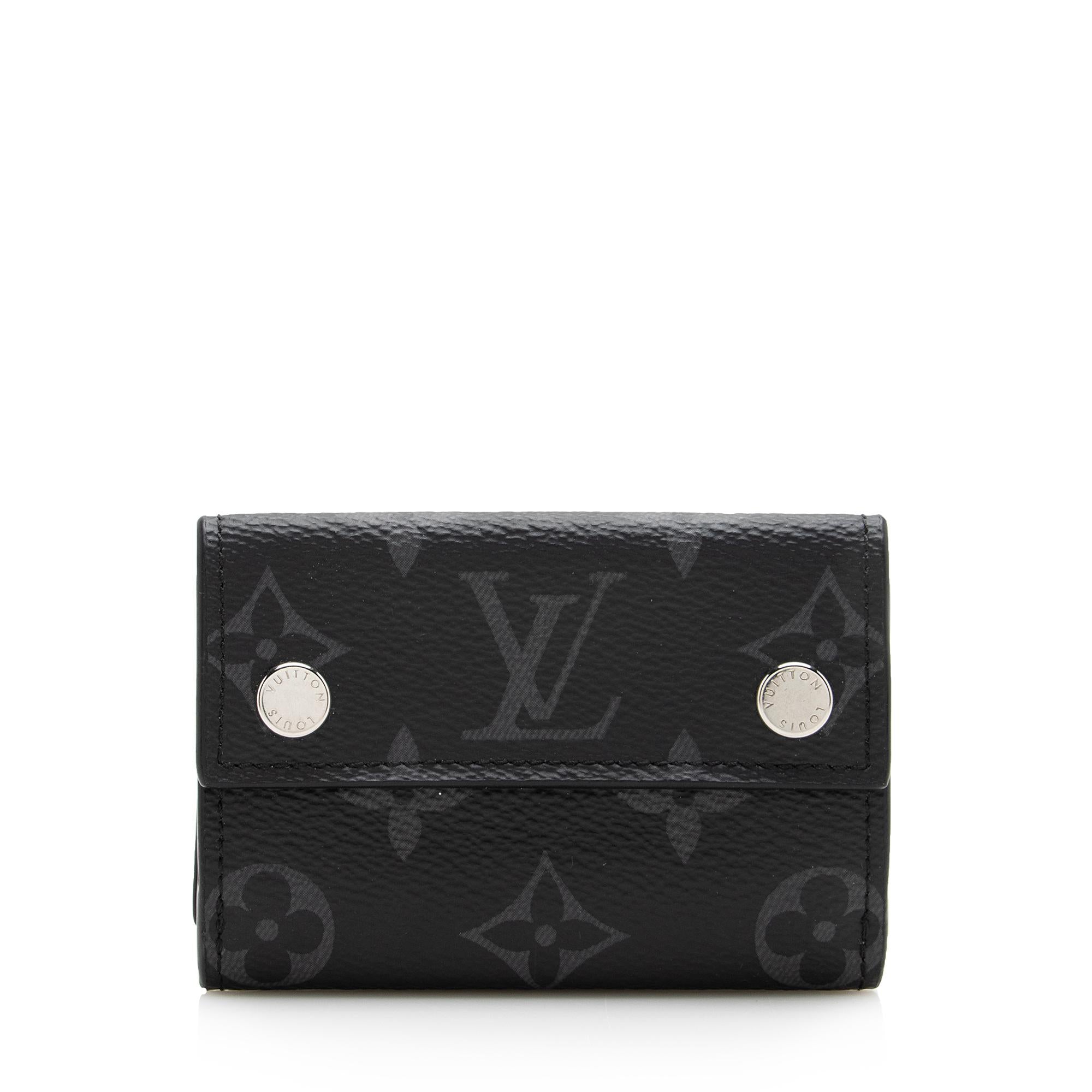 Louis Vuitton Monogram Eclipse Discovery Tri-Fold Compact Wallet (SHF-22959)