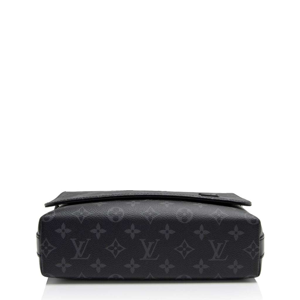 Louis Vuitton Monogram Eclipse District PM Messenger (SHF-vwUUWv)
