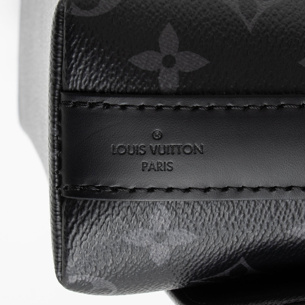 Louis Vuitton Monogram Eclipse District PM Messenger (SHF-vwUUWv)