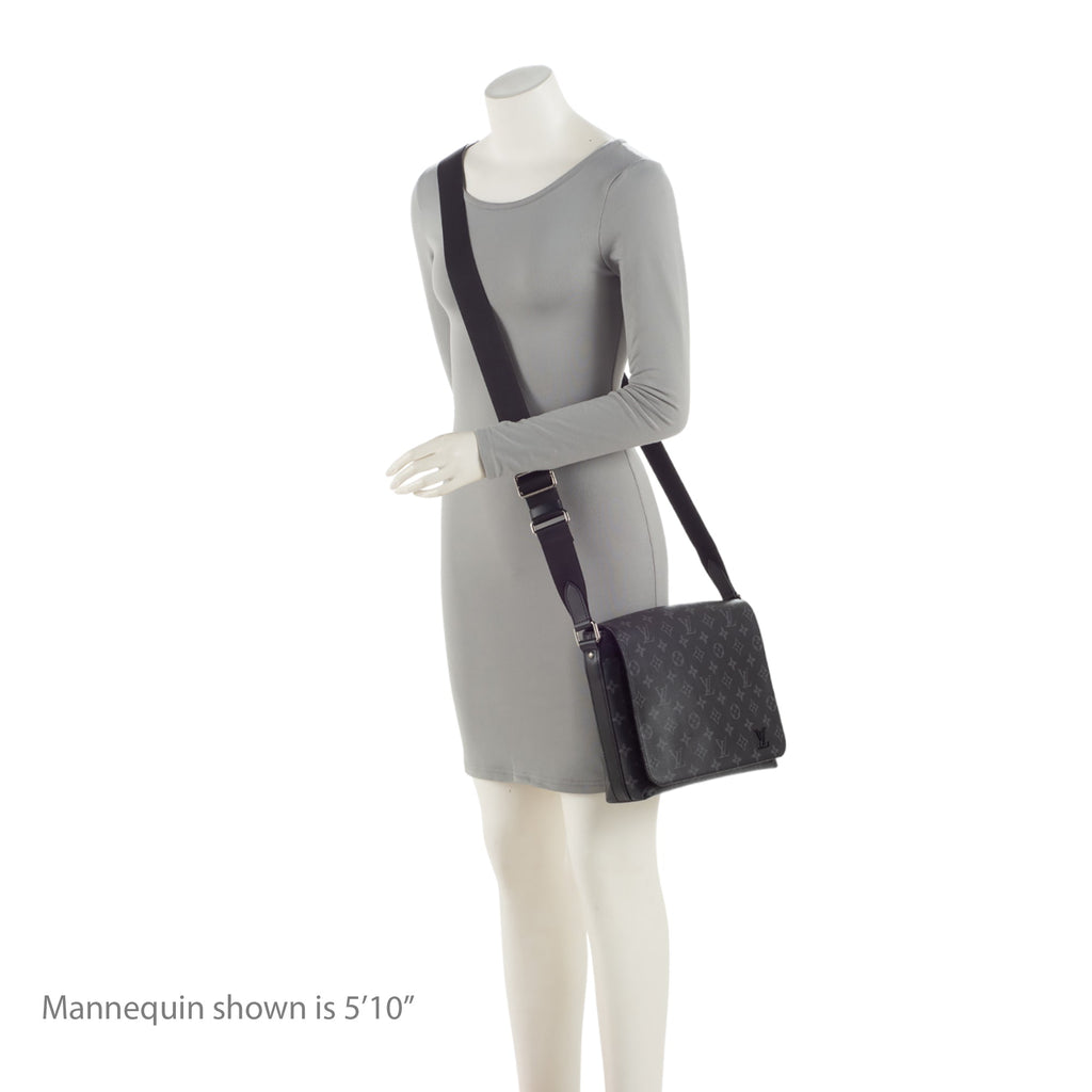 Louis Vuitton Monogram Eclipse District PM Messenger (SHF-vwUUWv)