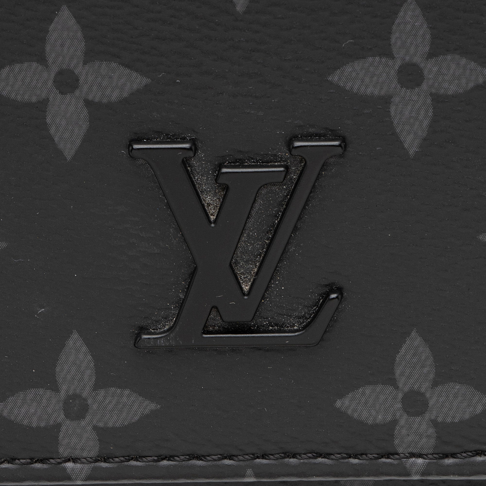 Louis Vuitton Monogram Eclipse District PM Messenger