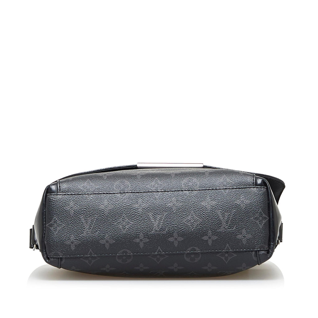 Louis Vuitton Monogram Eclipse Explorer PM (SHG-rAPfvW)