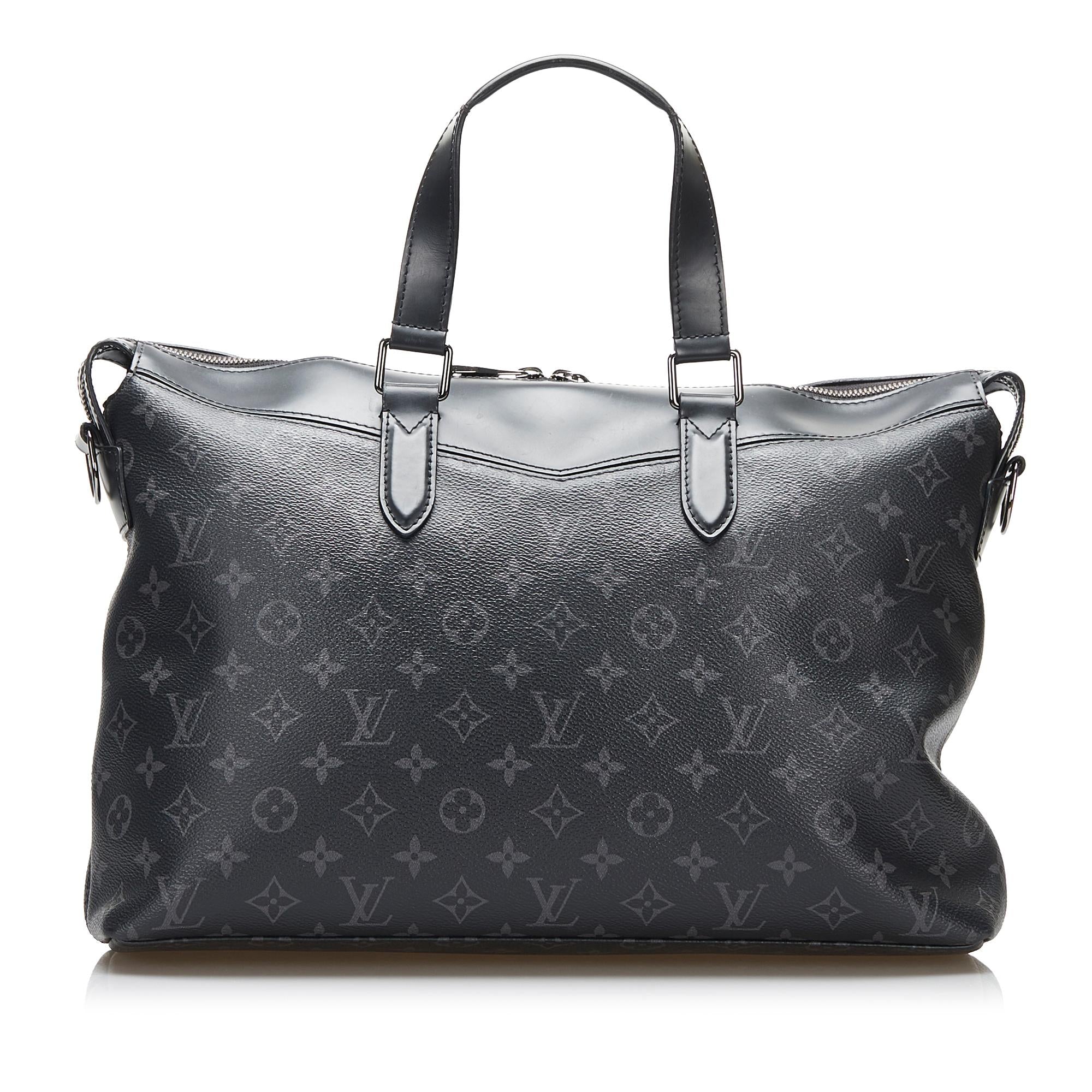 Louis Vuitton Monogram Eclipse Explorer (SHG-QBddKR)
