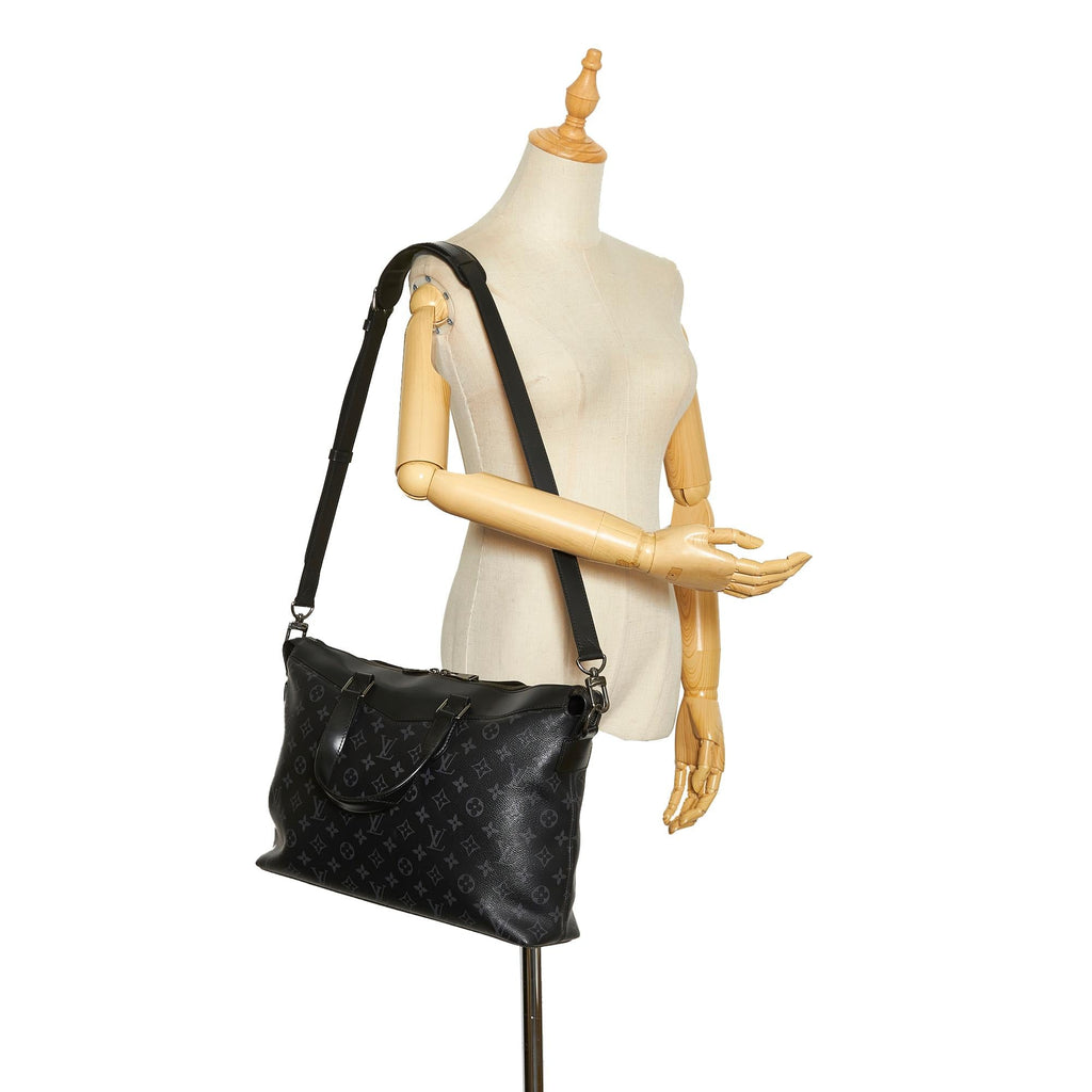 Louis Vuitton Monogram Eclipse Explorer (SHG-QBddKR)