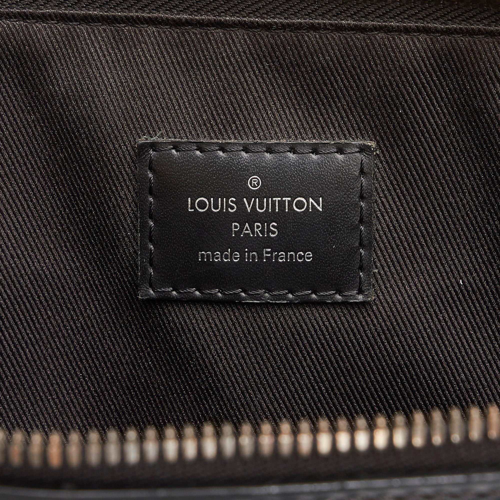 Louis Vuitton Monogram Eclipse Explorer (SHG-QBddKR)