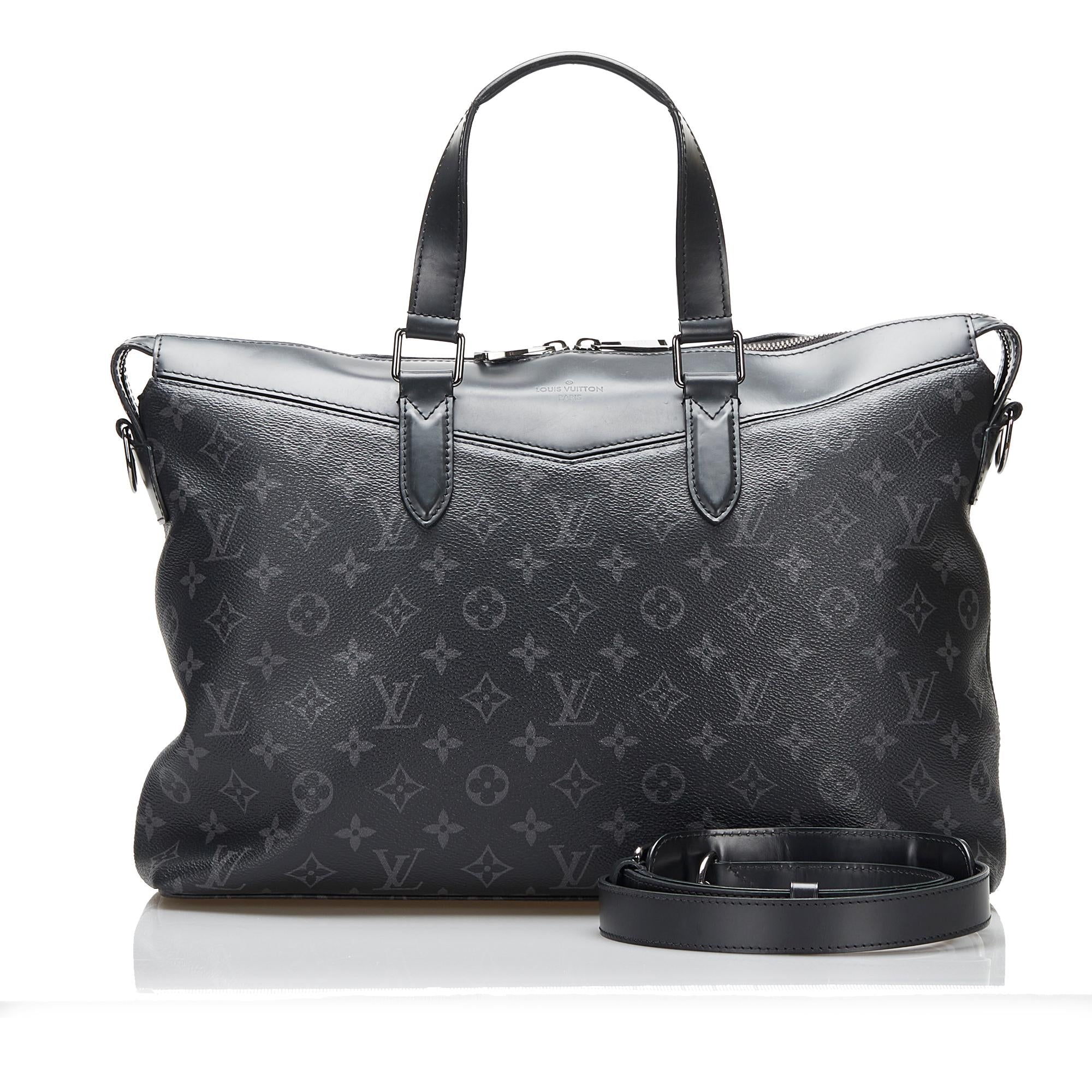 Louis Vuitton Monogram Eclipse Explorer (SHG-QBddKR)