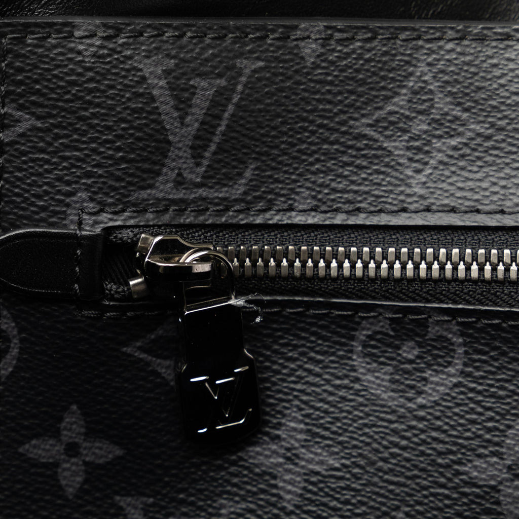 Louis Vuitton Monogram Eclipse Grand Sac Tote (SHG-PISBep)