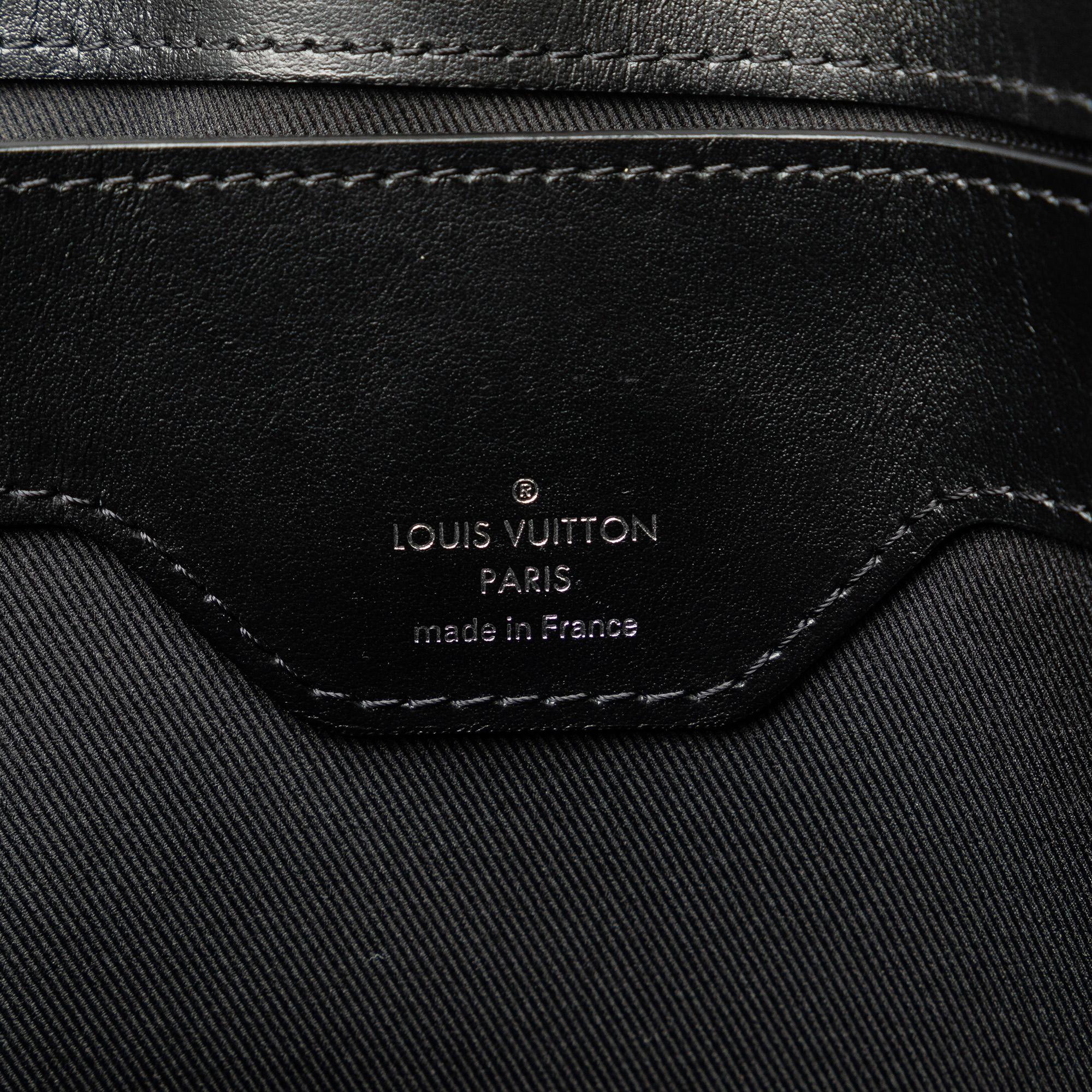 Louis Vuitton Monogram Eclipse Grand Sac Tote (SHG-PISBep)