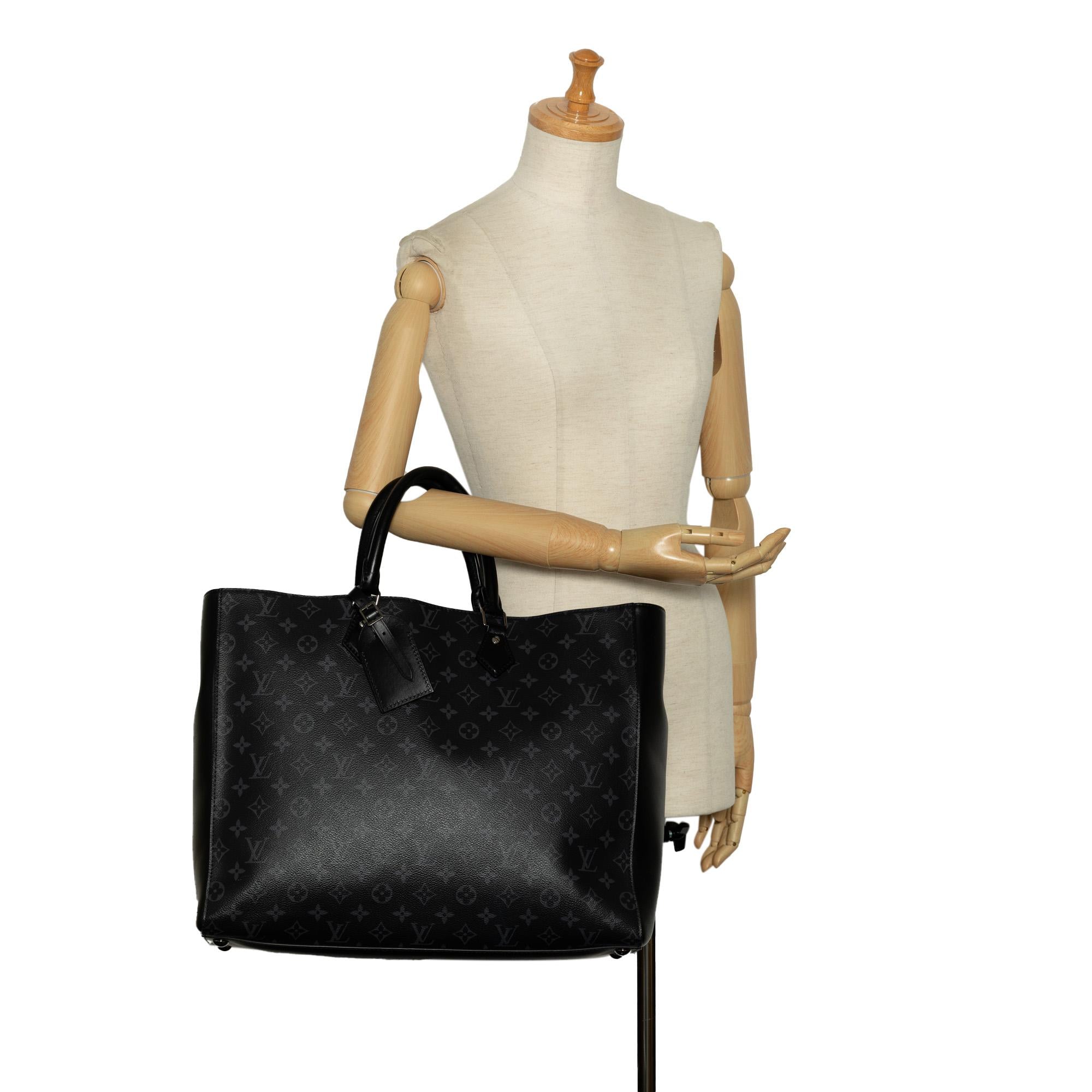 Louis Vuitton Monogram Eclipse Grand Sac Tote (SHG-PISBep)