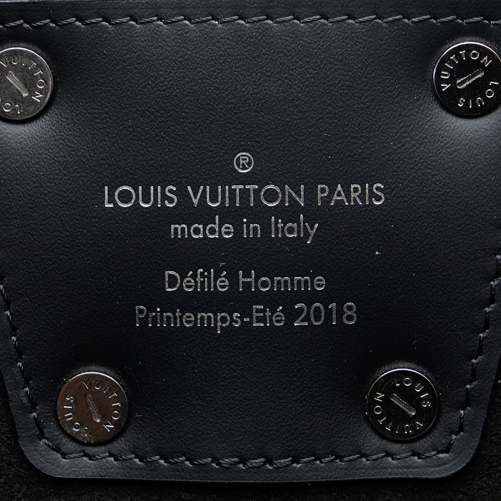 Louis Vuitton Monogram Eclipse North South Tote (SHG-k4XCz5)