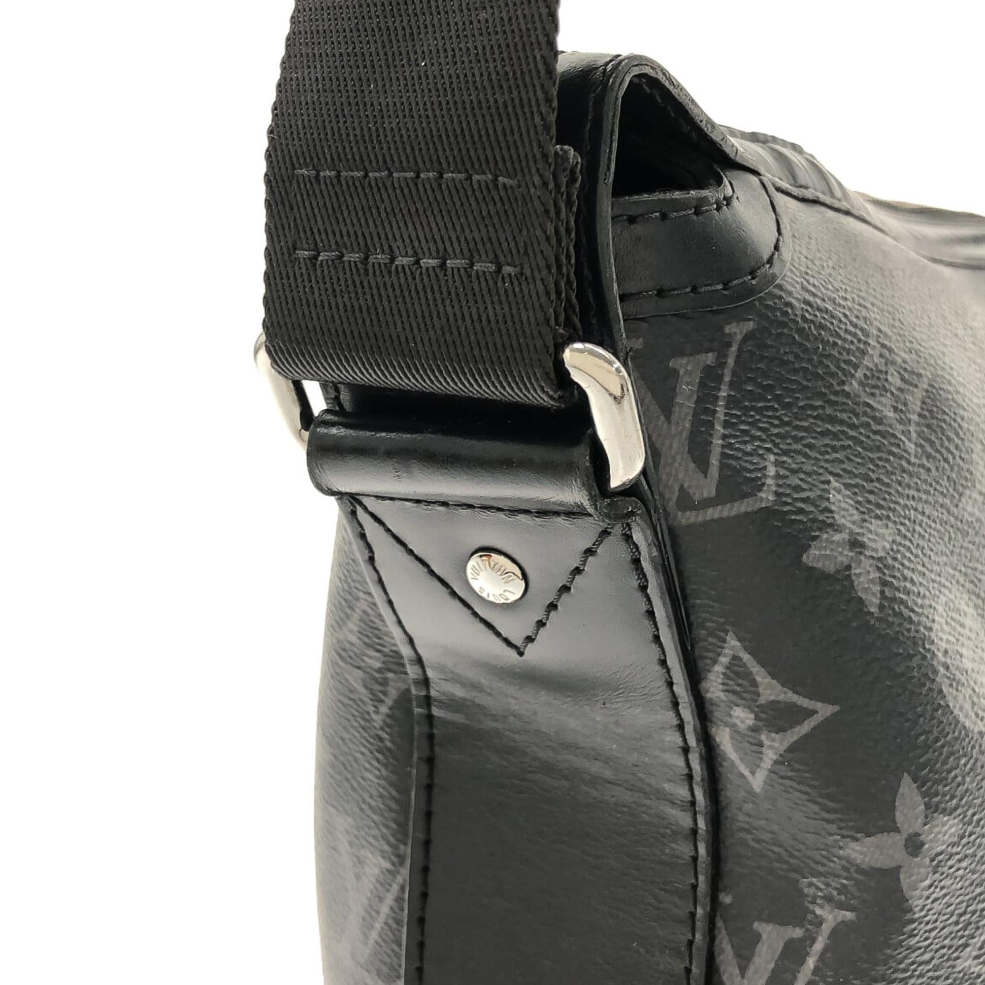 Louis Vuitton Monogram Eclipse Odyssey PM (SHG-OjYMvS)