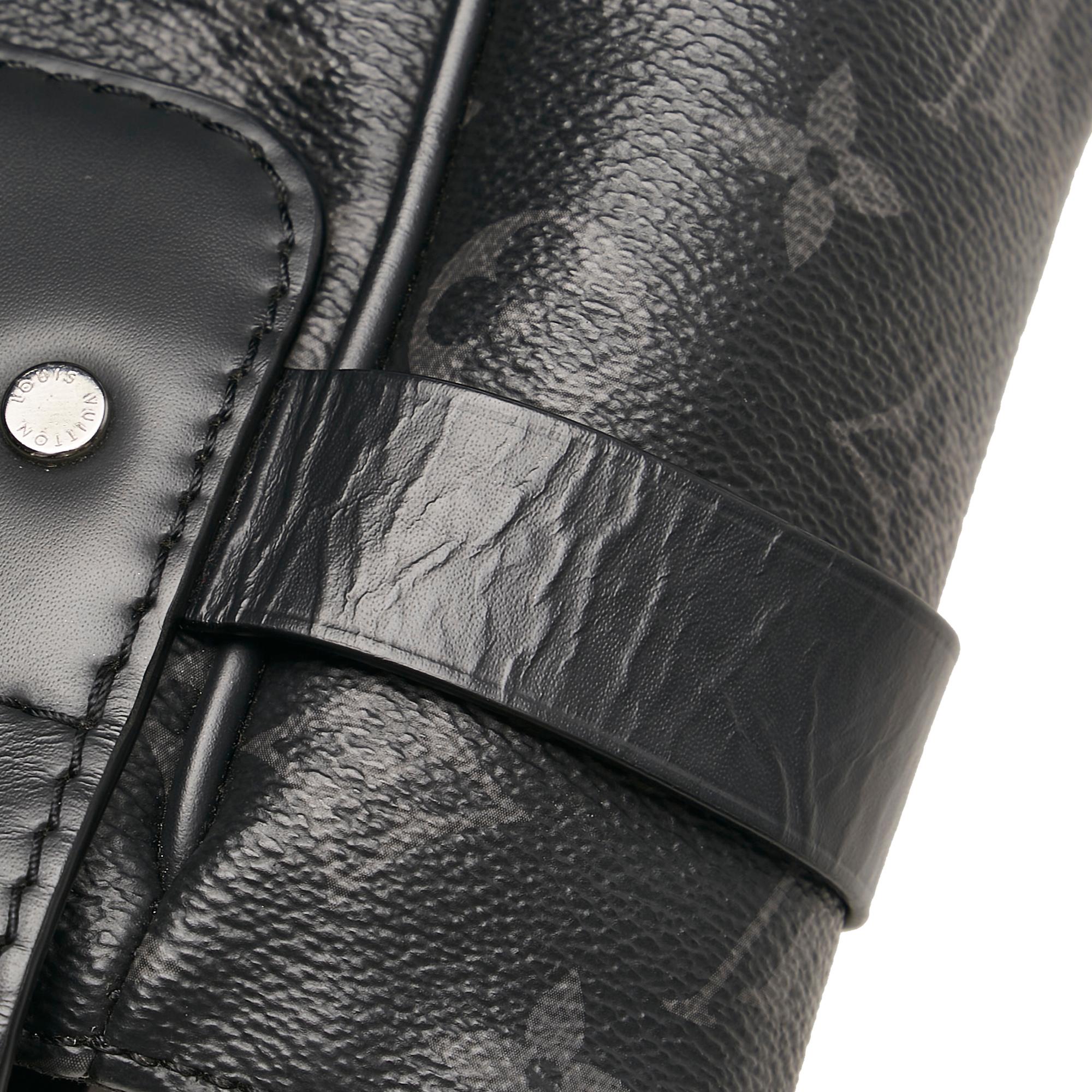 Louis Vuitton Monogram Eclipse Steamer (SHG-34211)