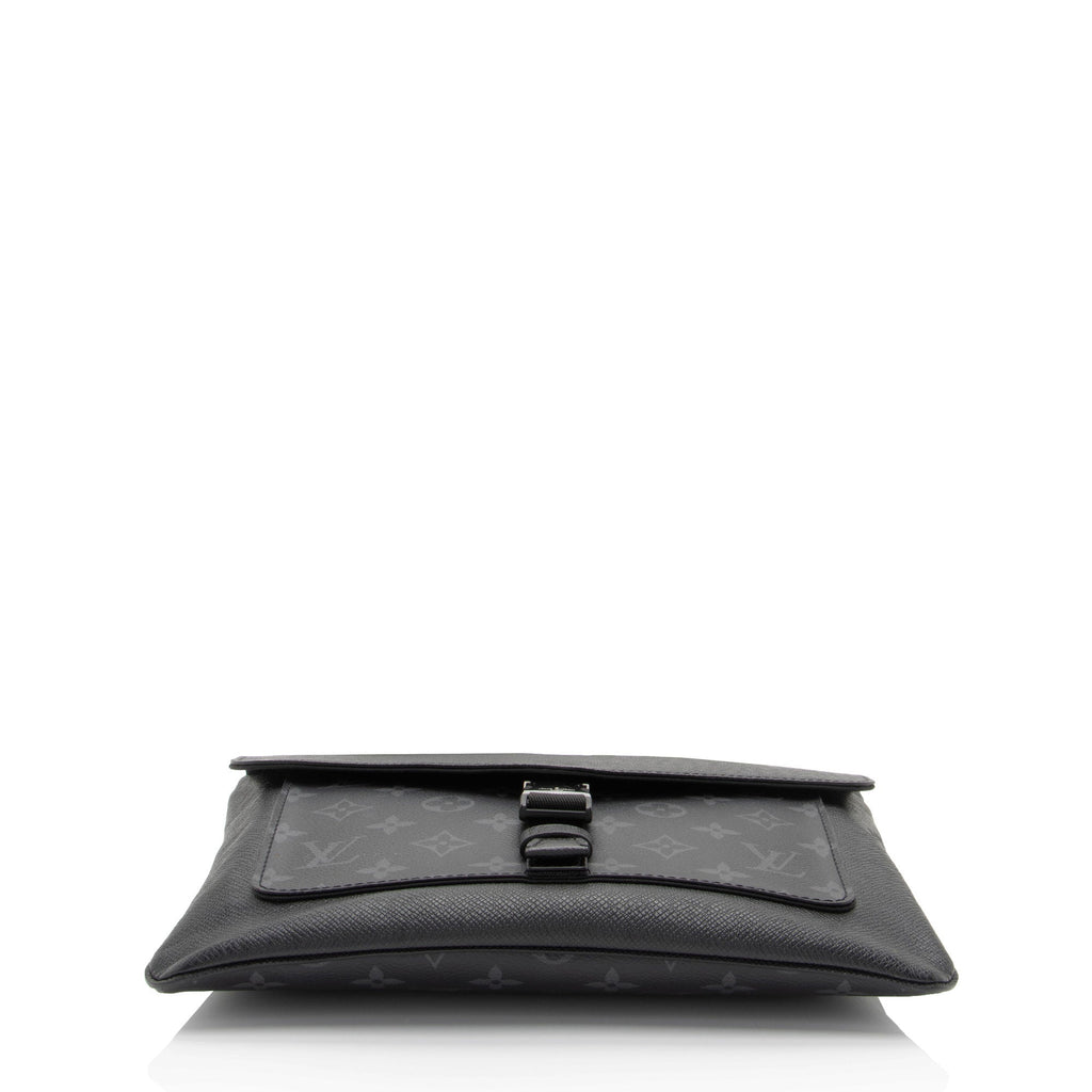 Louis Vuitton Monogram Eclipse Taiga Leather Outdoor Flap Messenger (SHF-gVKeRb)